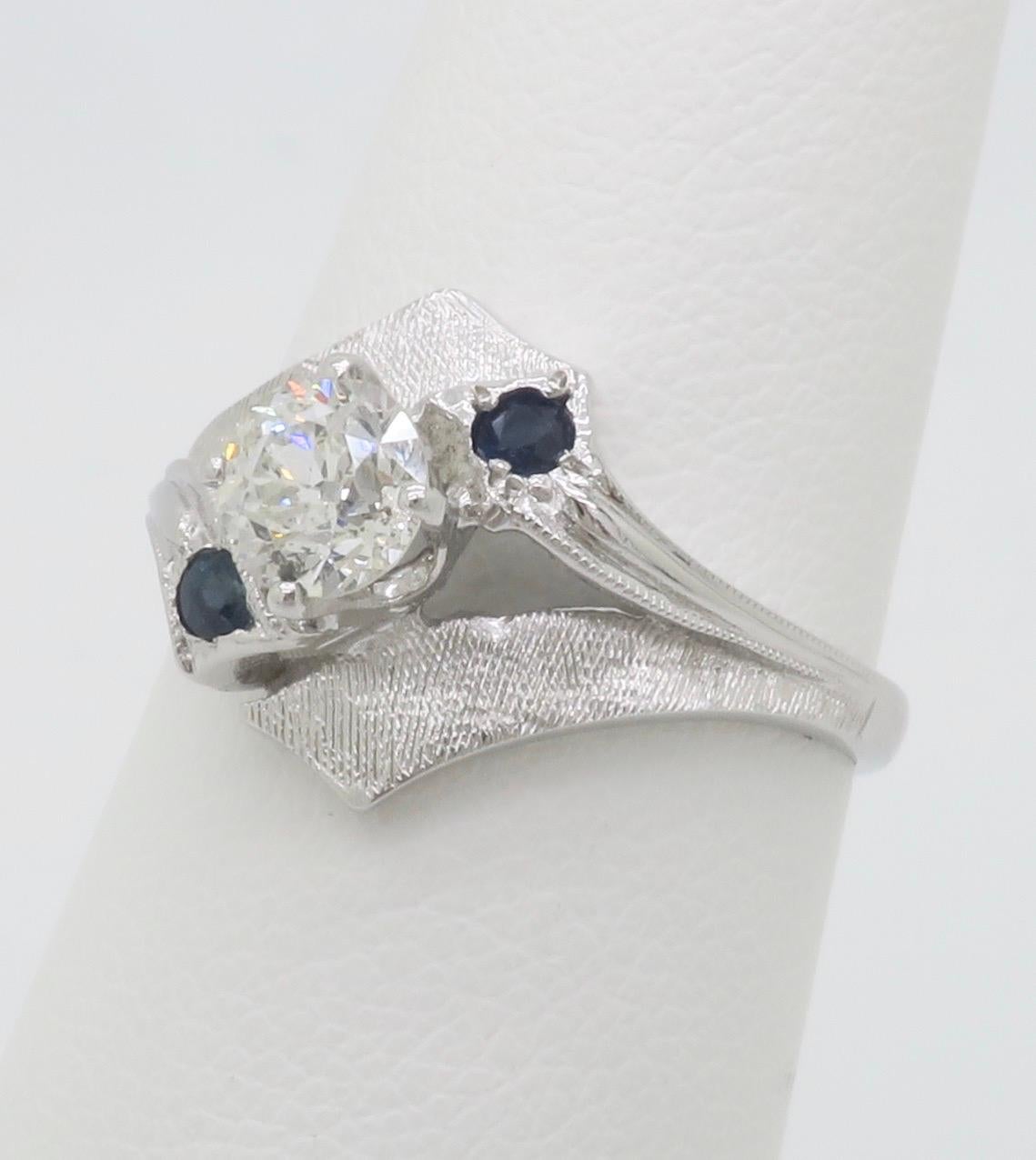 Bague vintage en or blanc 14 carats, diamant et saphir bleu Pour femmes en vente