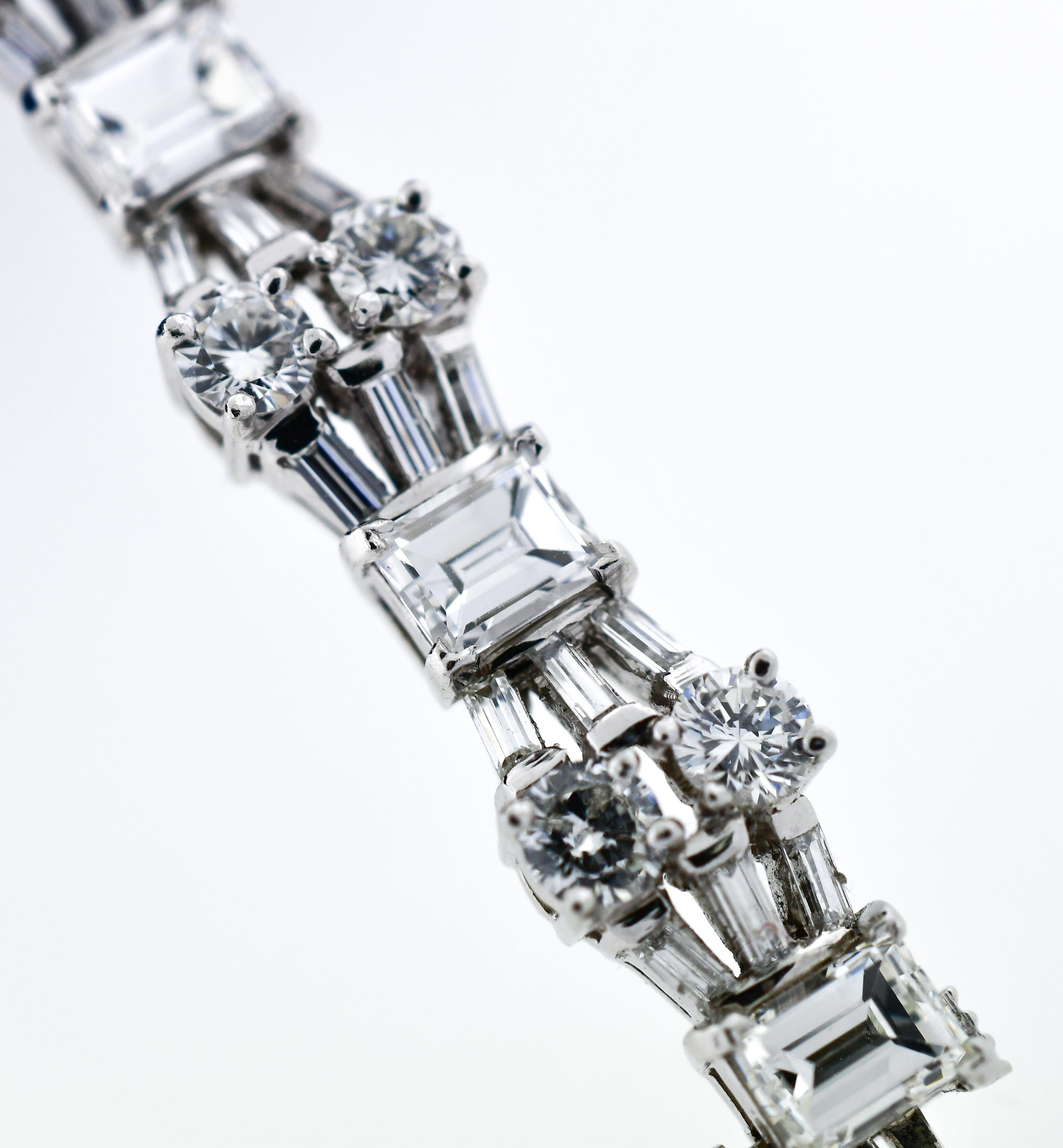 Retro VIntage Diamond Bracelet in Platinum For Sale