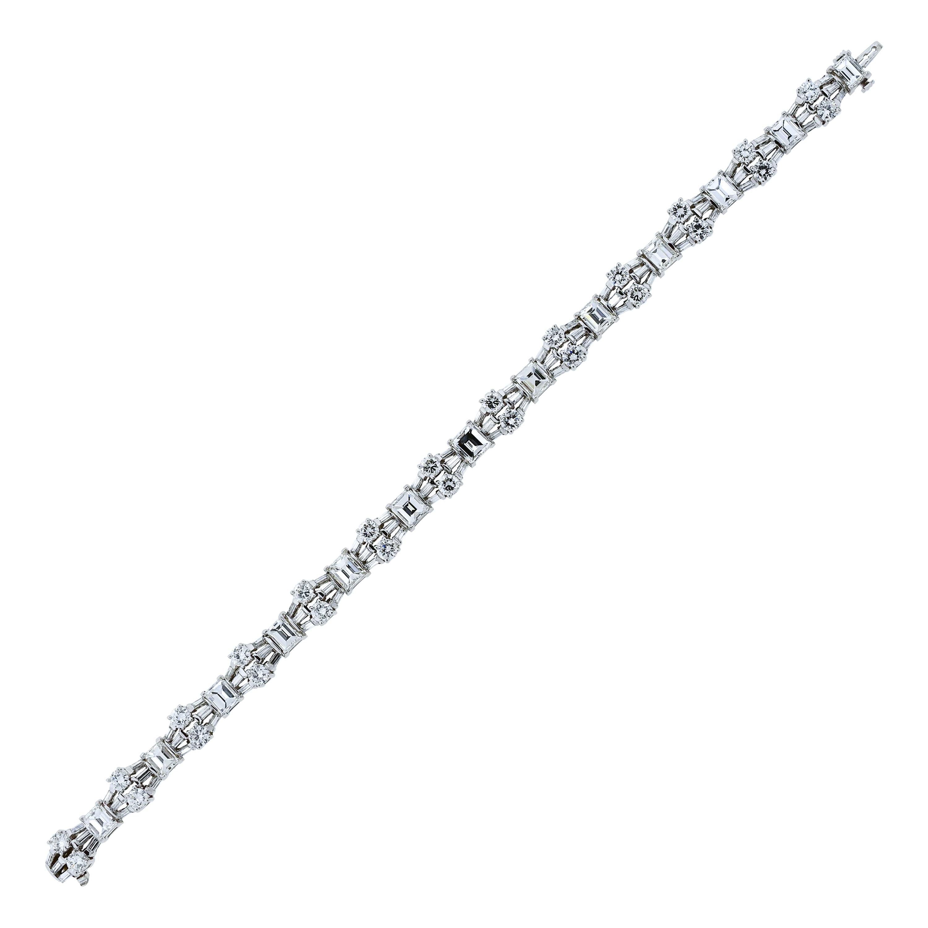 VIntage Diamond Bracelet in Platinum For Sale