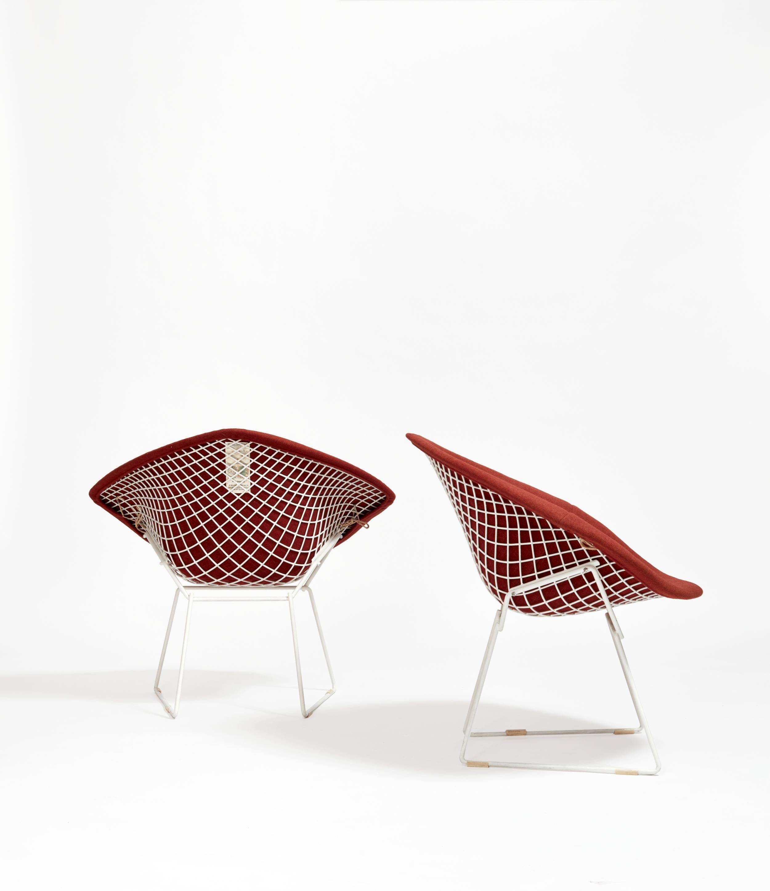 Mid-Century Modern Vintage Diamond Chair by Harry Bertoia for Knoll, Set of 2 For Sale