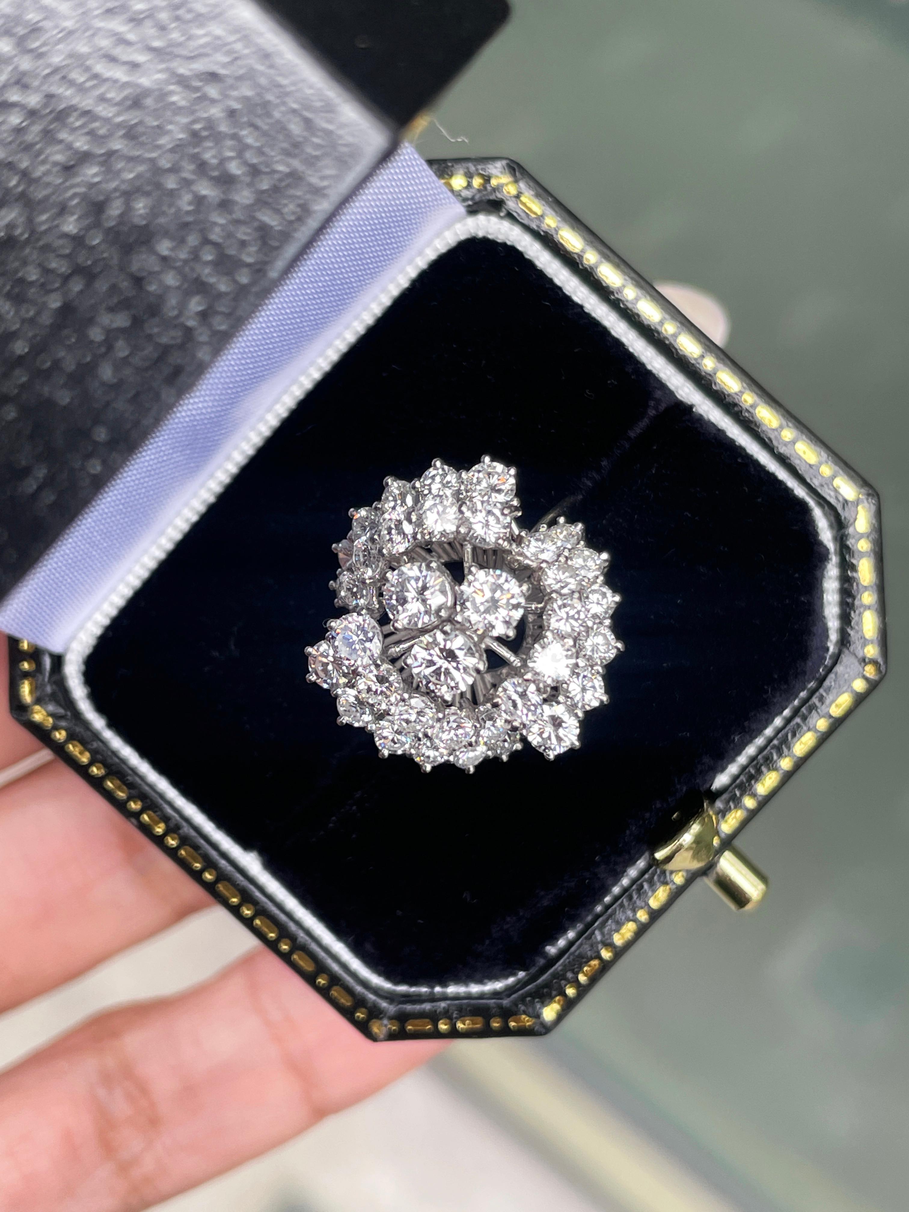 Vintage Diamond Cluster 18 Carat White Gold Flower Dress Ring For Sale 1