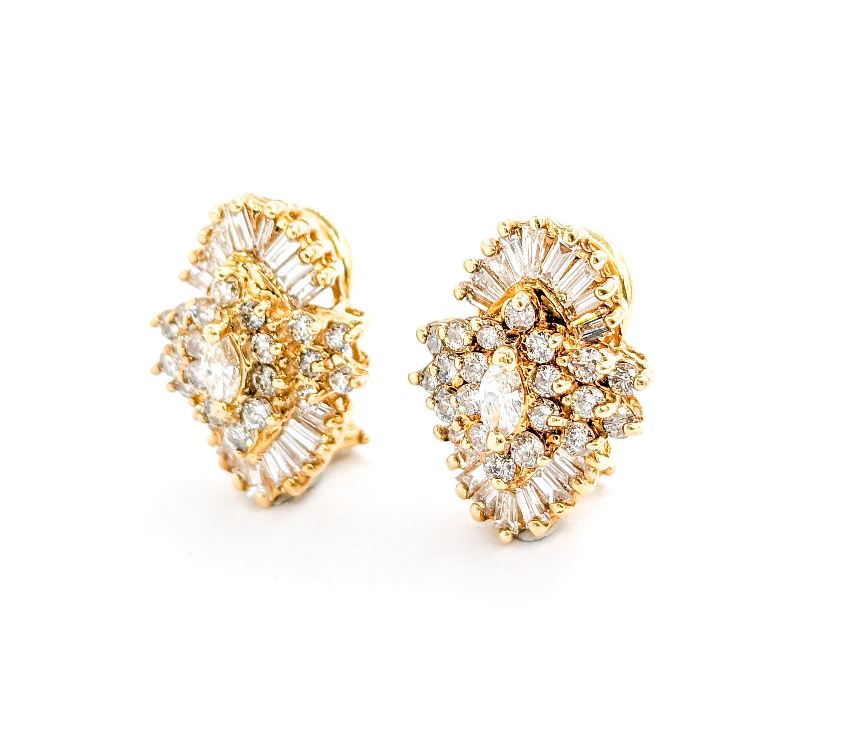 Boucles d'oreilles vintage en or jaune avec grappes de diamants en vente 4