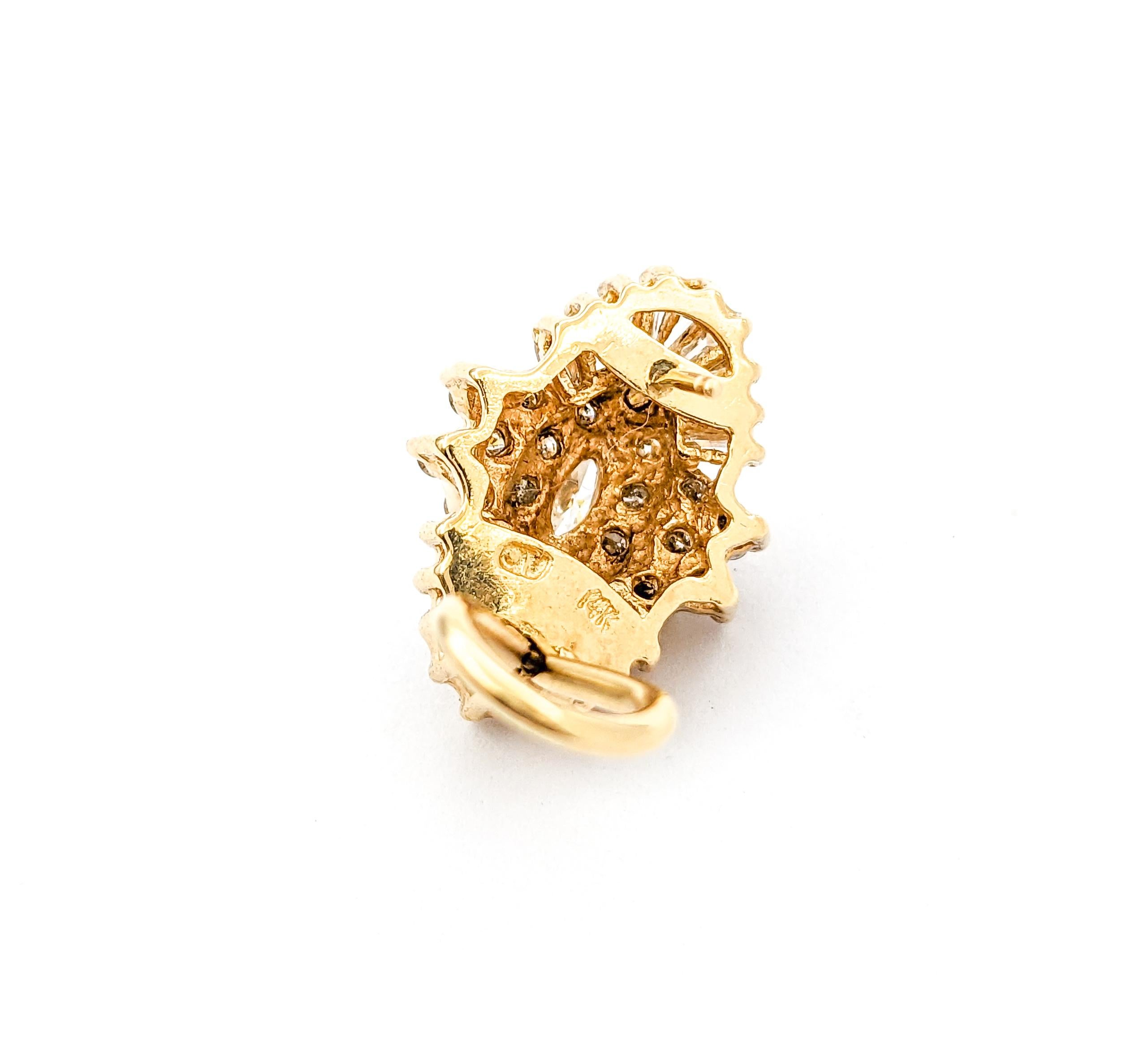 Diamant-Cluster-Ohrringe aus Gelbgold mit Diamanten (Baguetteschliff) im Angebot