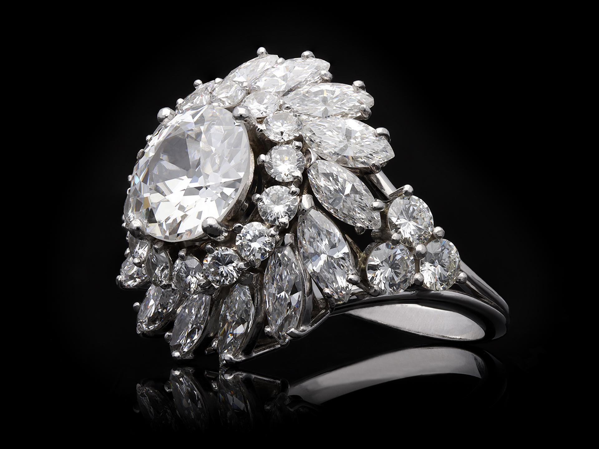 Women's or Men's Vintage Diamond Cluster Ring, French, circa 1950 For Sale