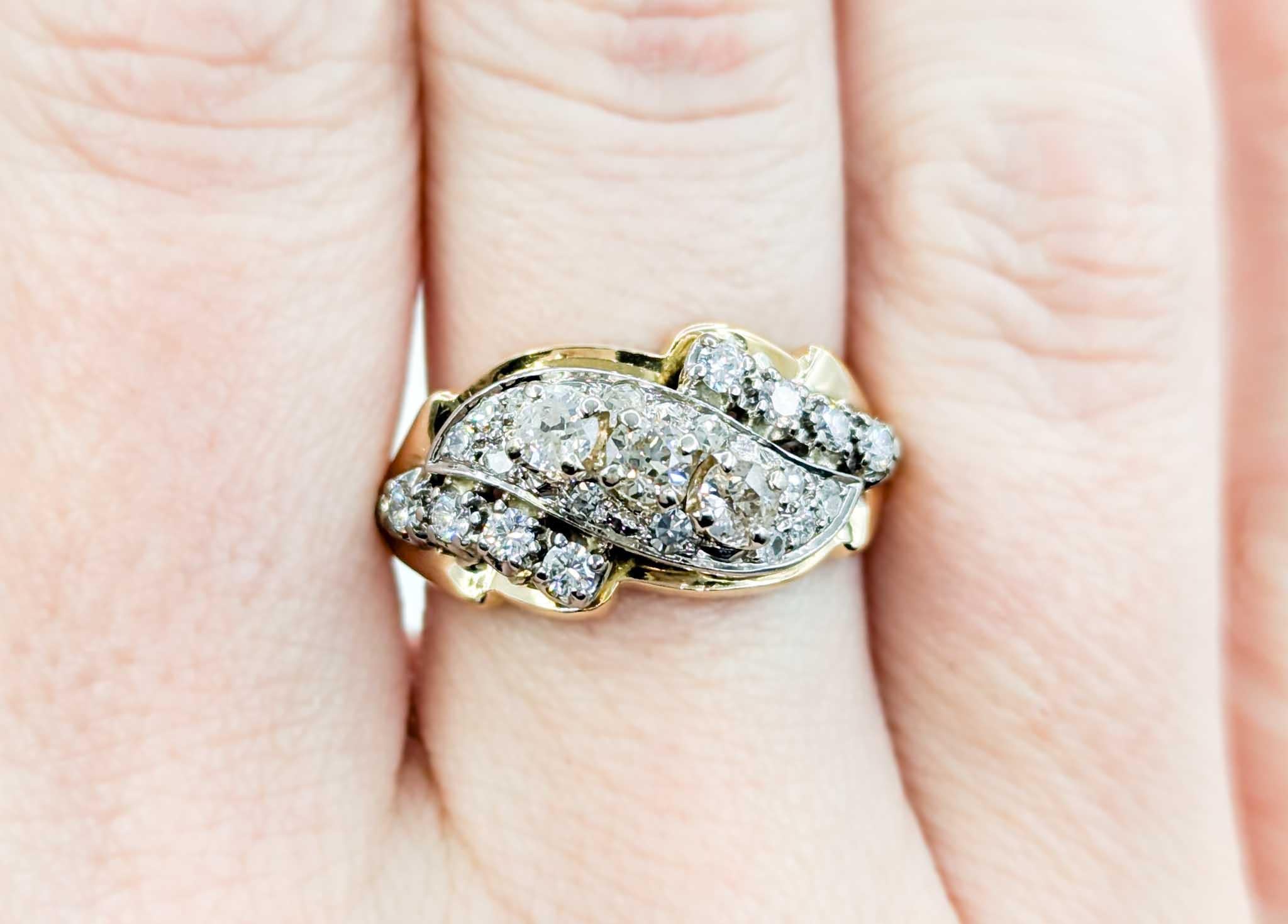 Vintage Diamond Cocktail Ring in 18K Yellow Gold For Sale 5