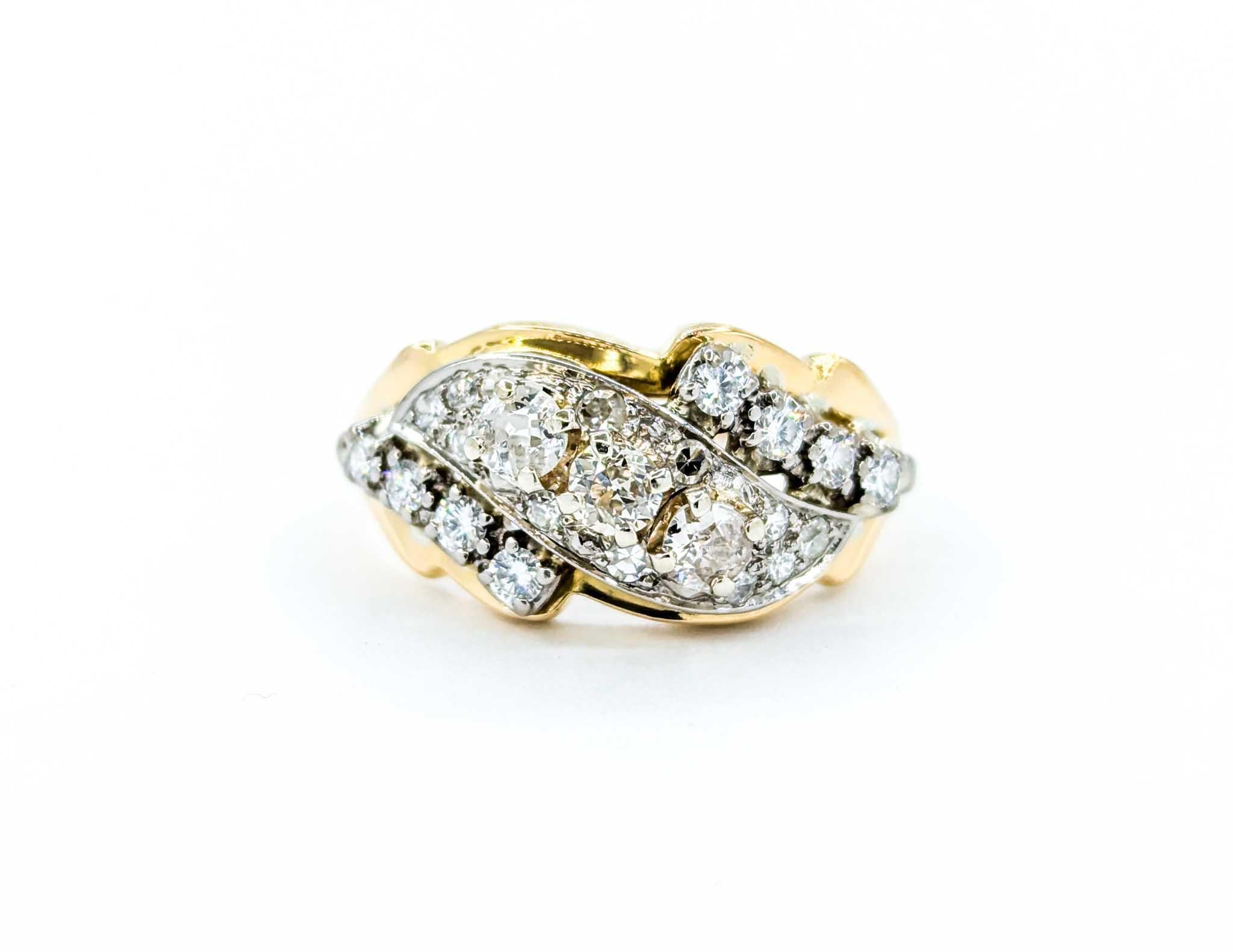 Vintage Diamond Cocktail Ring in 18K Yellow Gold For Sale 2