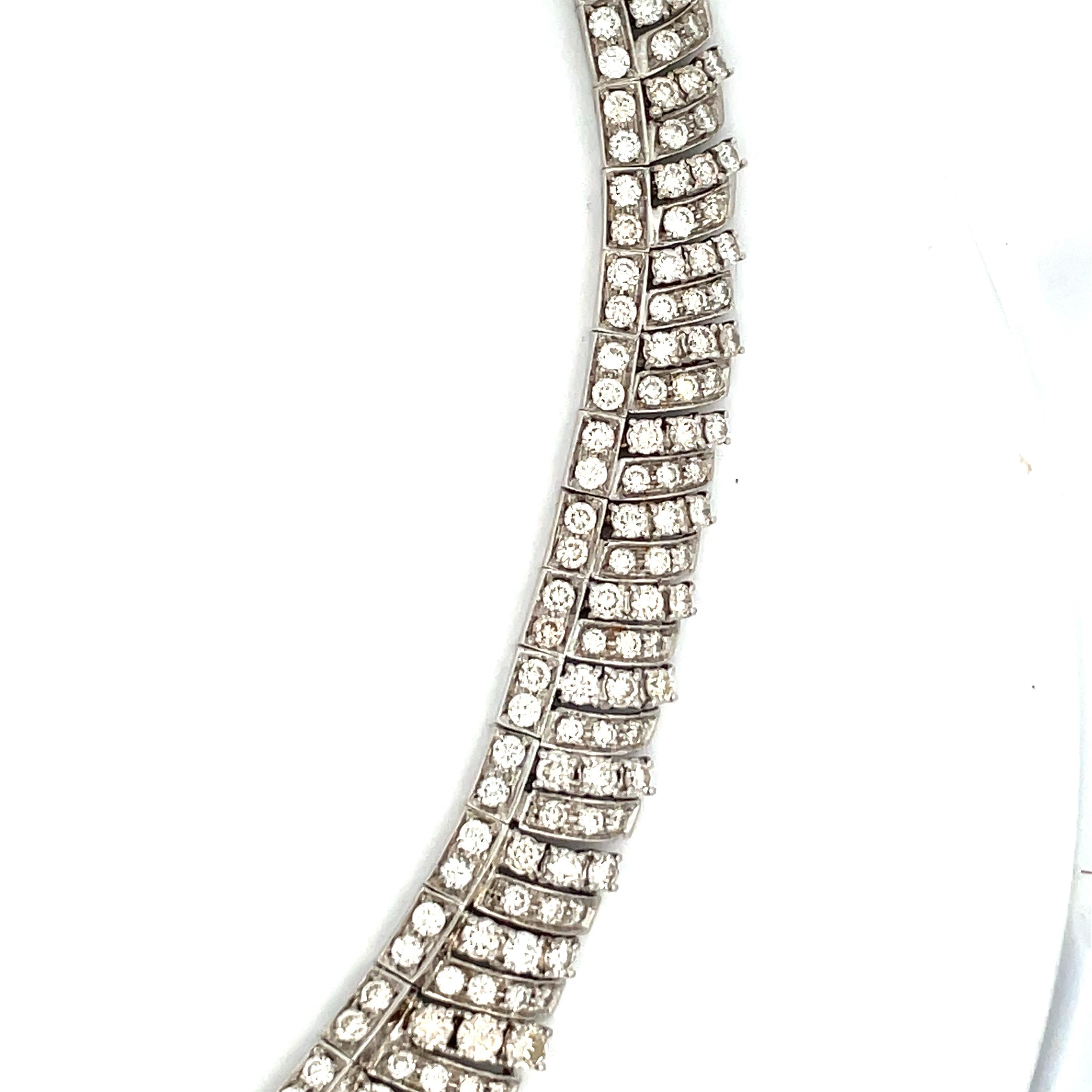 Women's Vintage Diamond Collar Bib Necklace 66 Carats 18 Karat White Gold 113.5 Grams For Sale