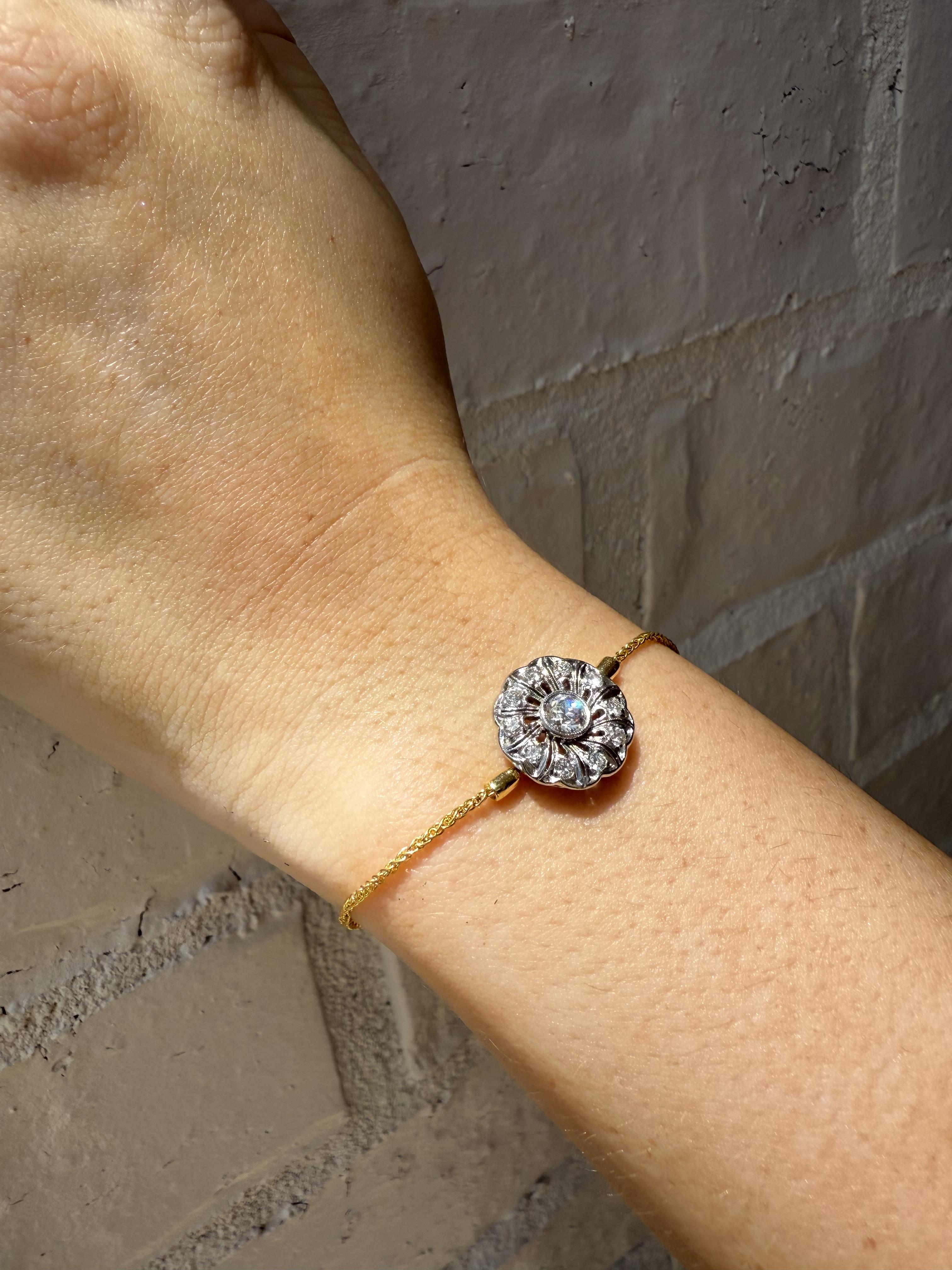 Art Déco Bracciale stile Bolo con diamanti d'epoca in vendita
