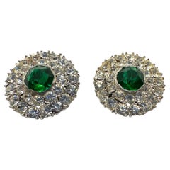 Boucles d'oreilles vintage en verre vert taillé en diamant et en strass