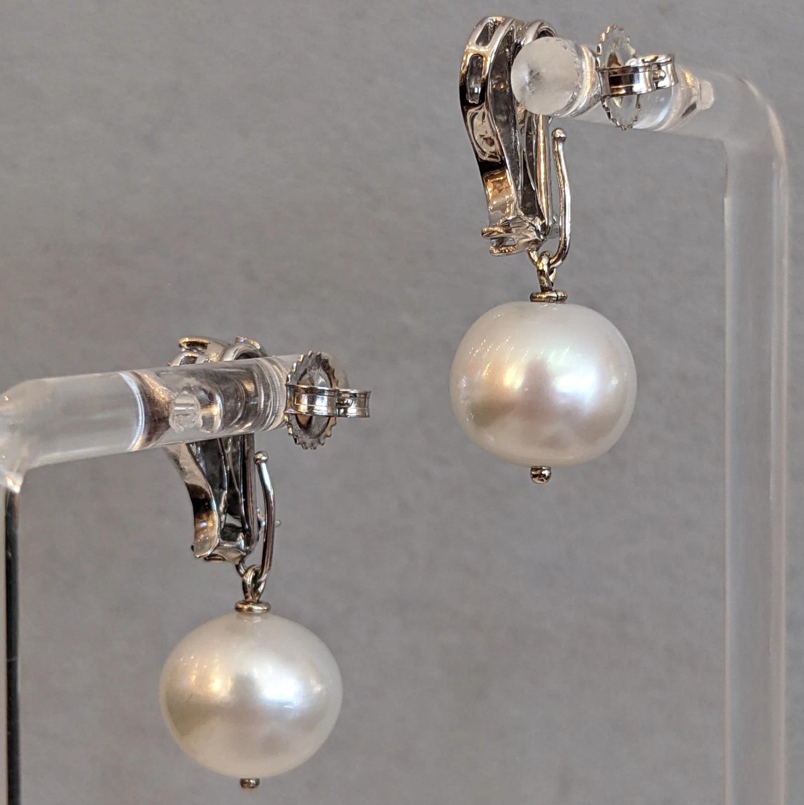 Vintage Diamond Dangle Earrings with Pearl Drop in 14k White Gold en venta 1