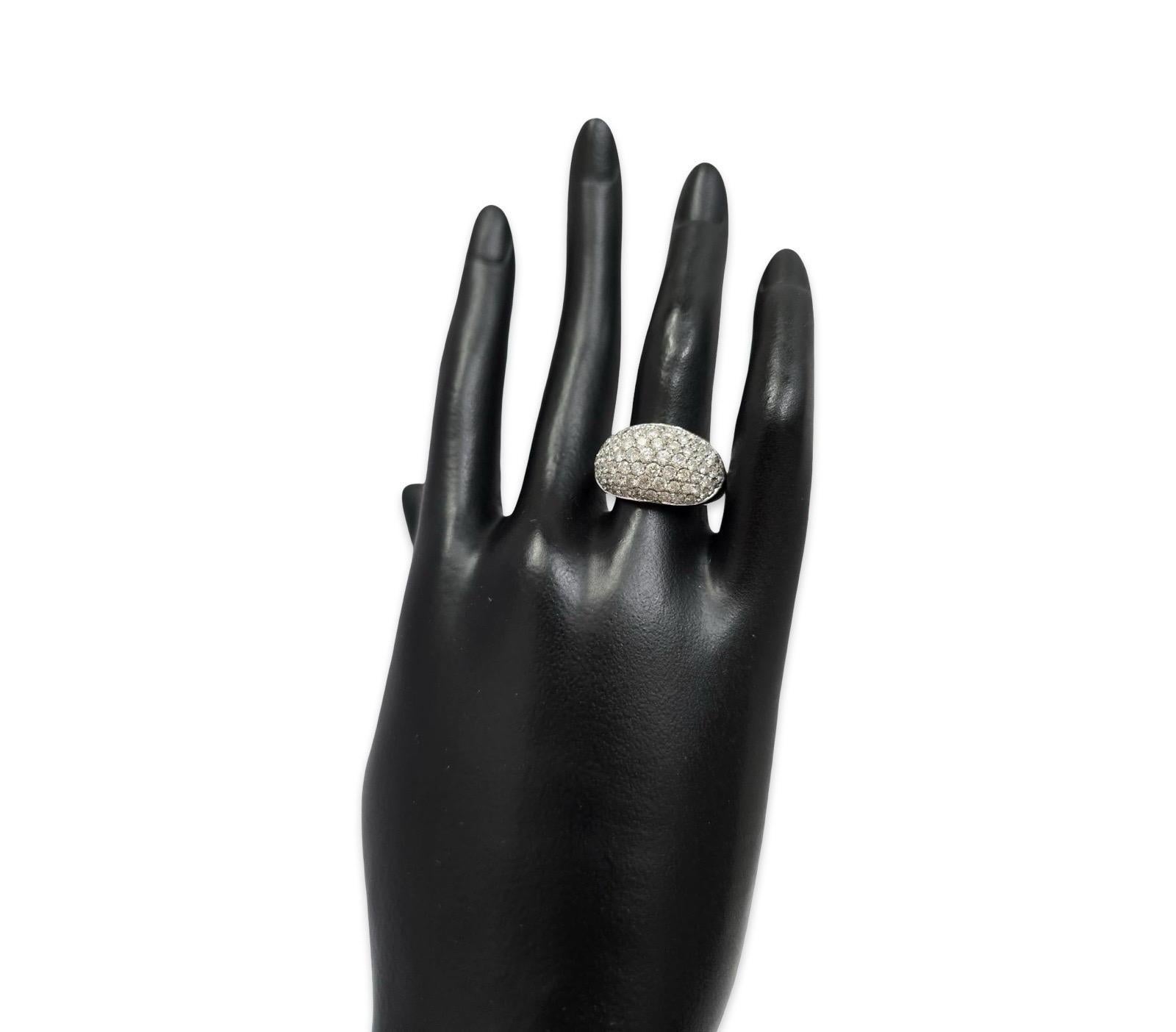 Anello vintage con diamante a cupola da 2,35tcw in oro bianco 14K stile pavé francese in vendita 5