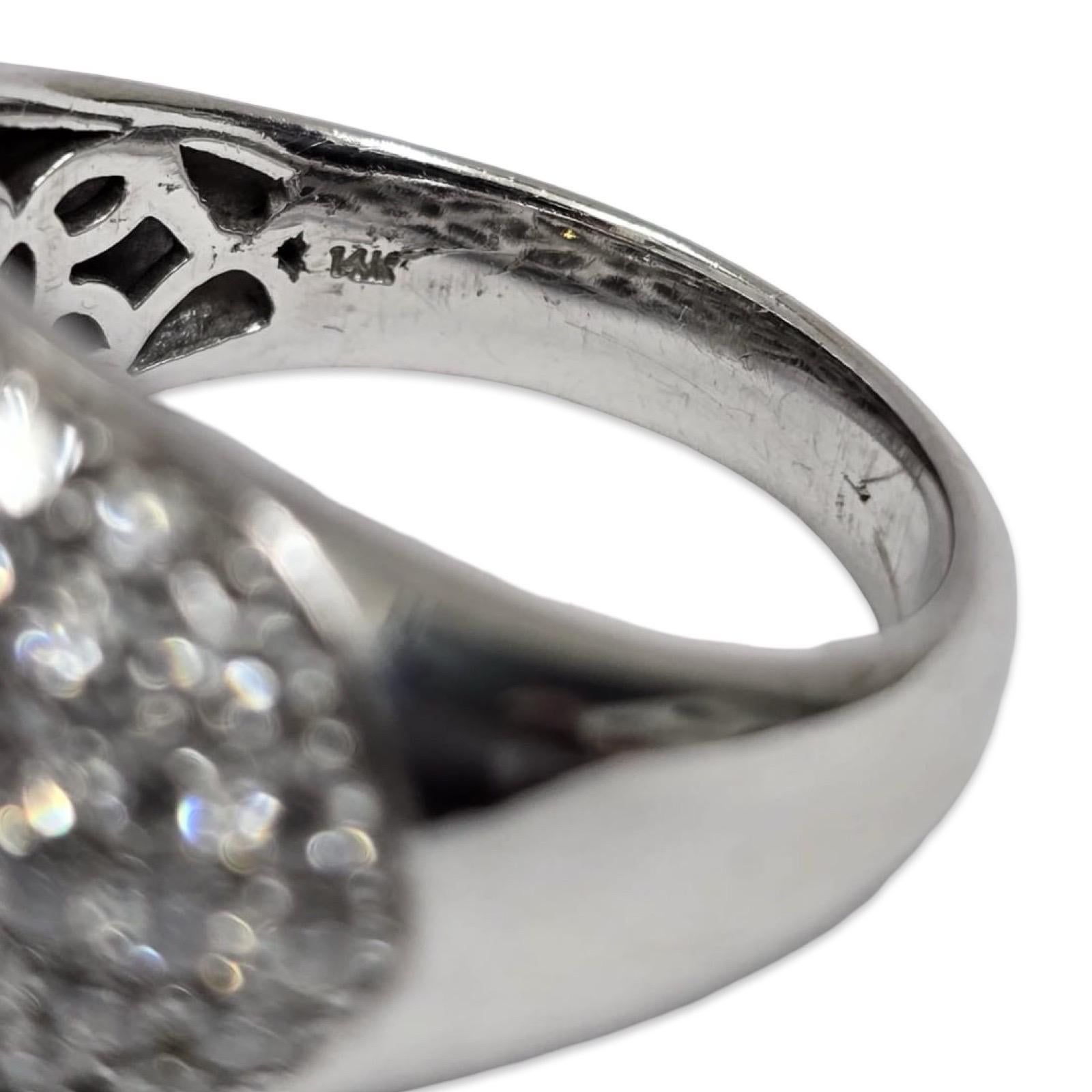 Anello vintage con diamante a cupola da 2,35tcw in oro bianco 14K stile pavé francese in vendita 2