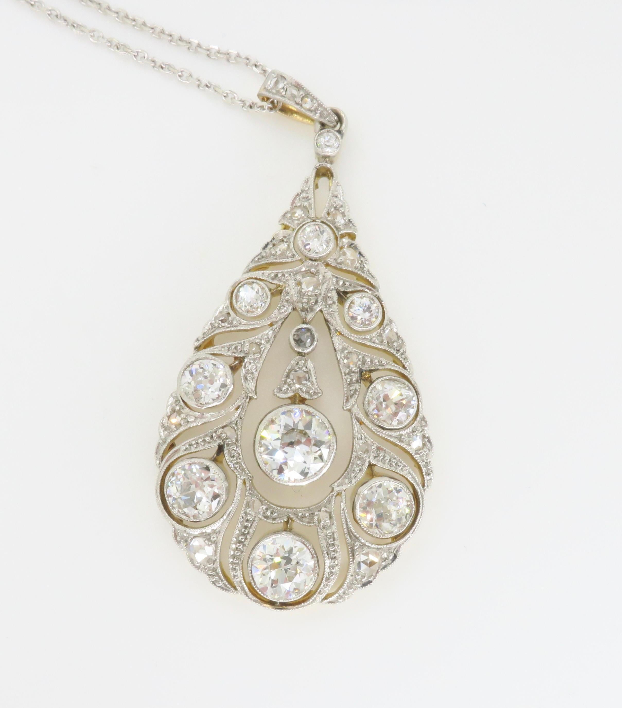 Vintage Diamond Drop Pendant Made in 18karat White and Yellow Gold  For Sale 3