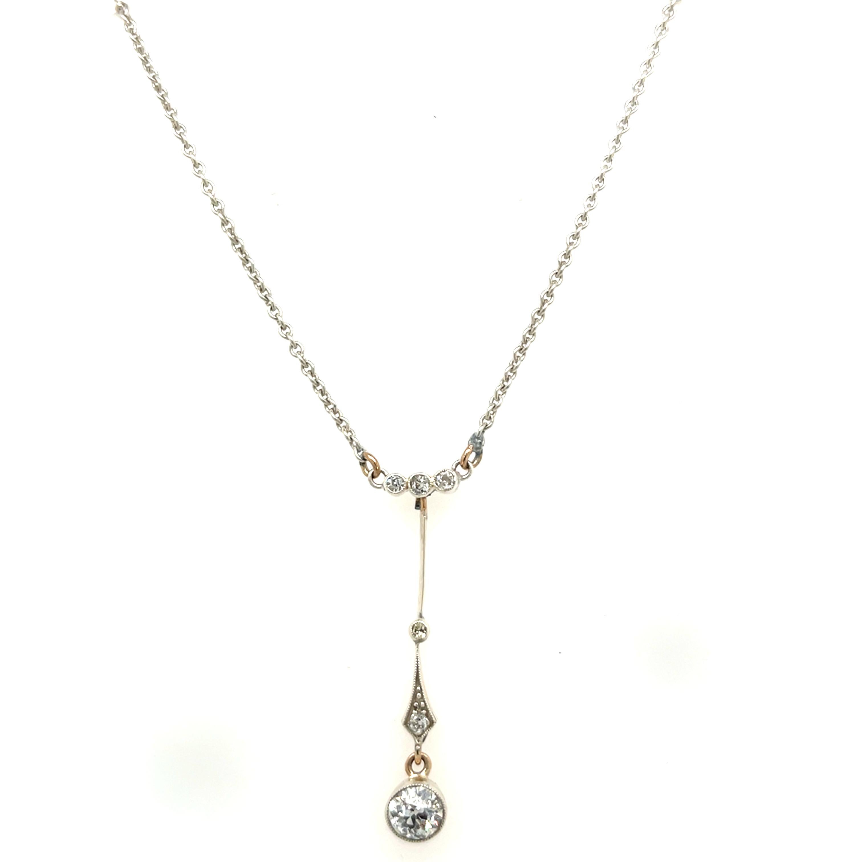 Taglio rotondo Ciondolo con diamante vintage incastonato in argento e oro giallo 9ct in vendita