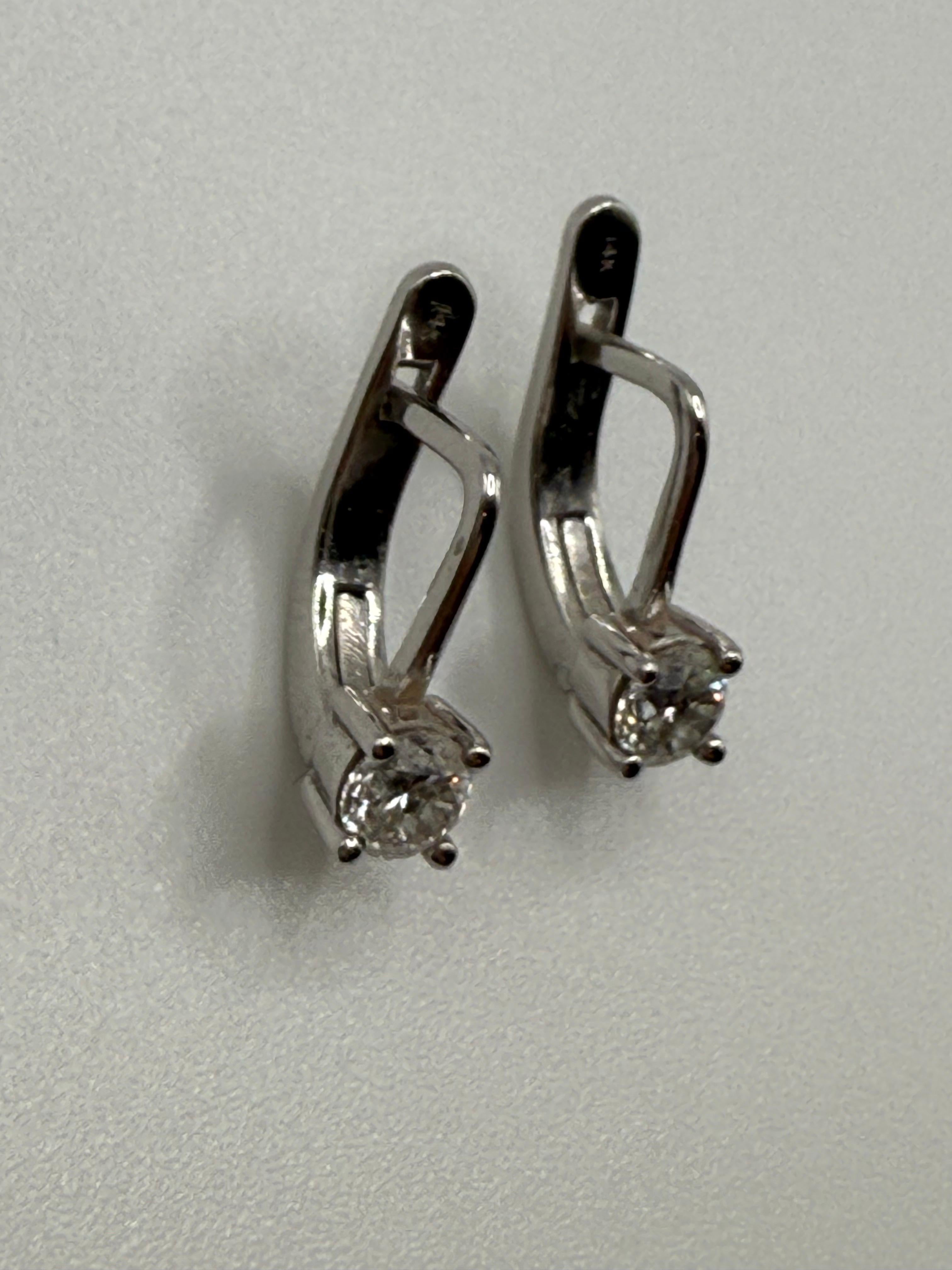 Women's or Men's Vintage diamond earrings 0.60ct European closure english lock style earrings 14K For Sale