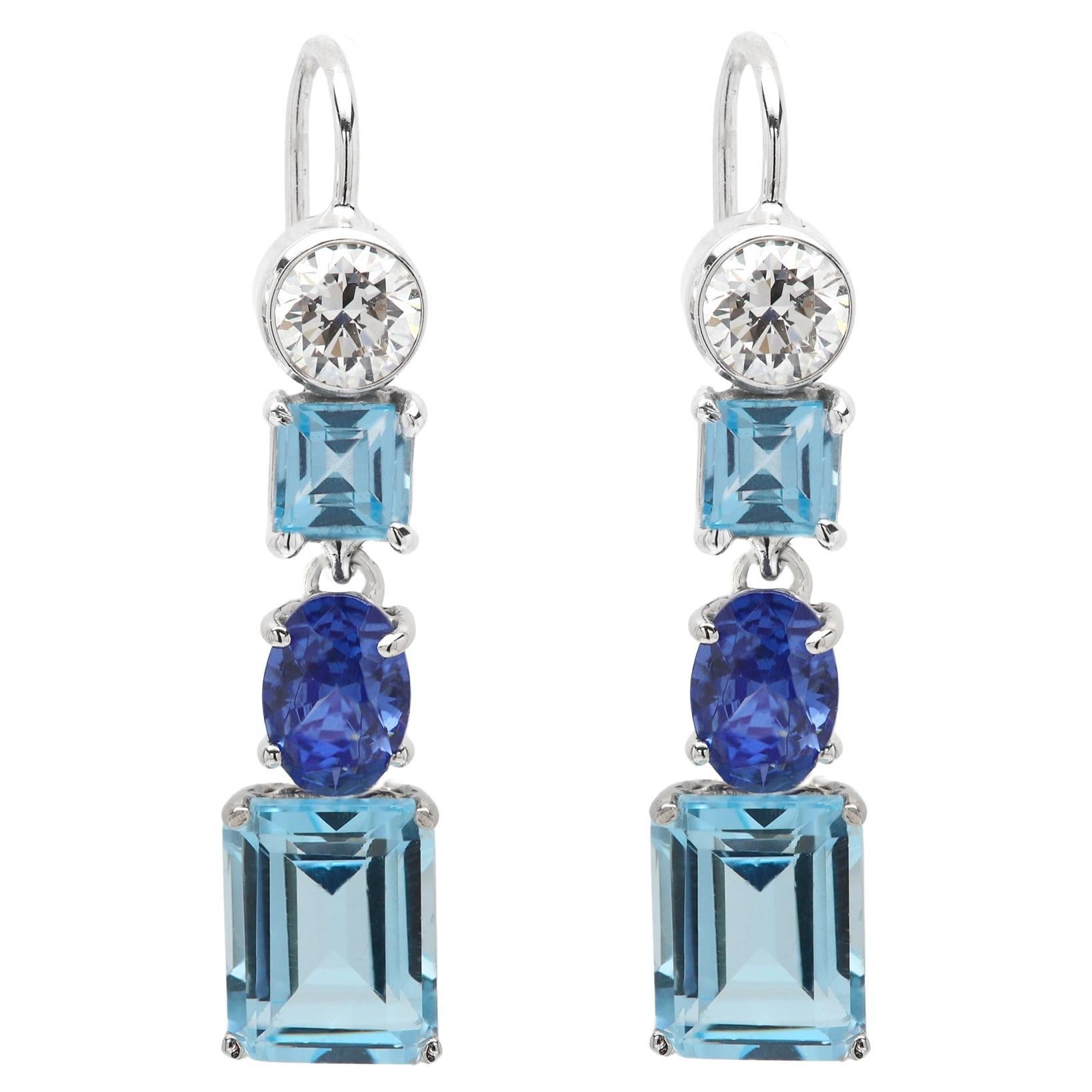 Boucles d'oreilles vintage en or blanc 14 carats avec diamant et aigue-marine naturelle.