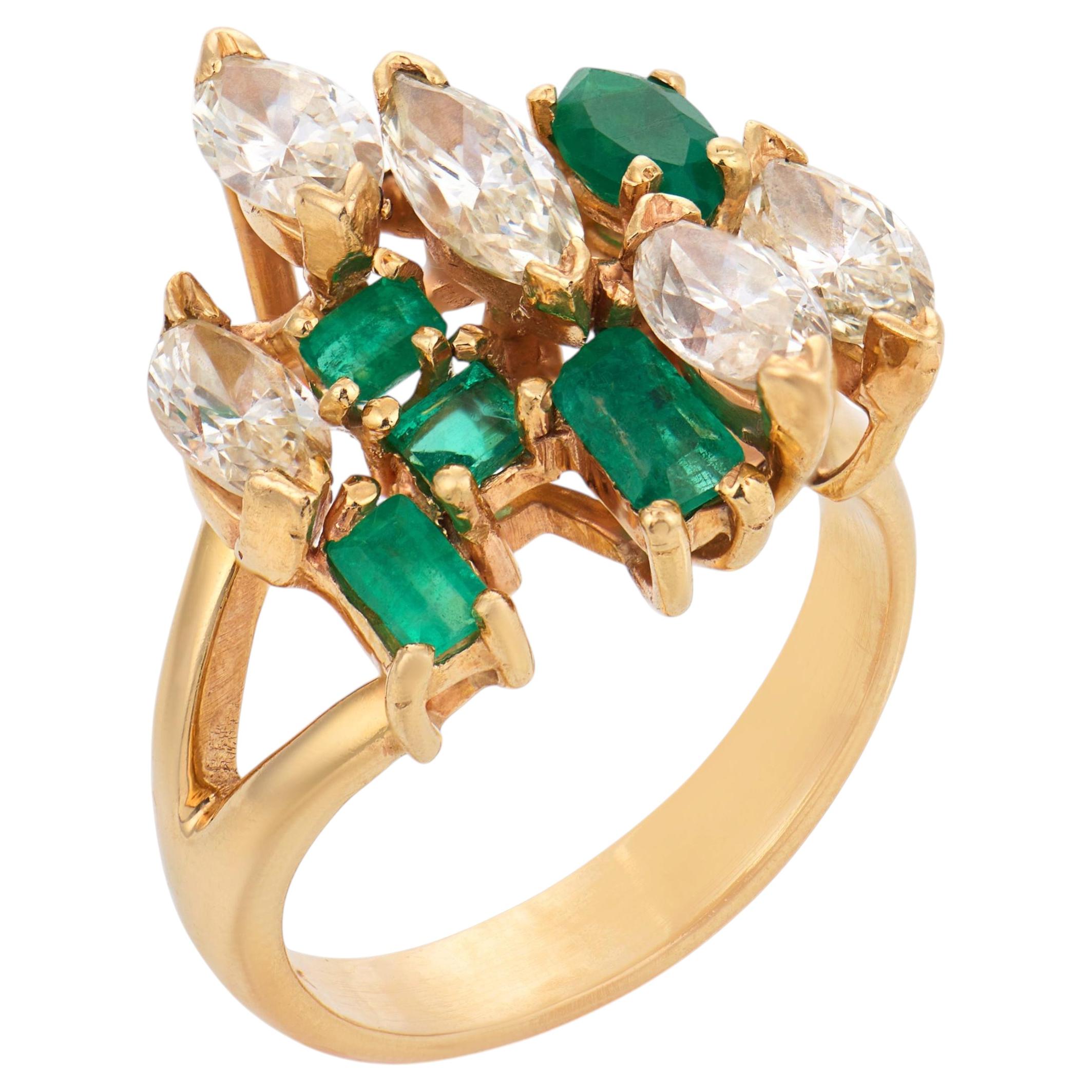 Vintage diamond emerald 14k yellow gold cocktail ring