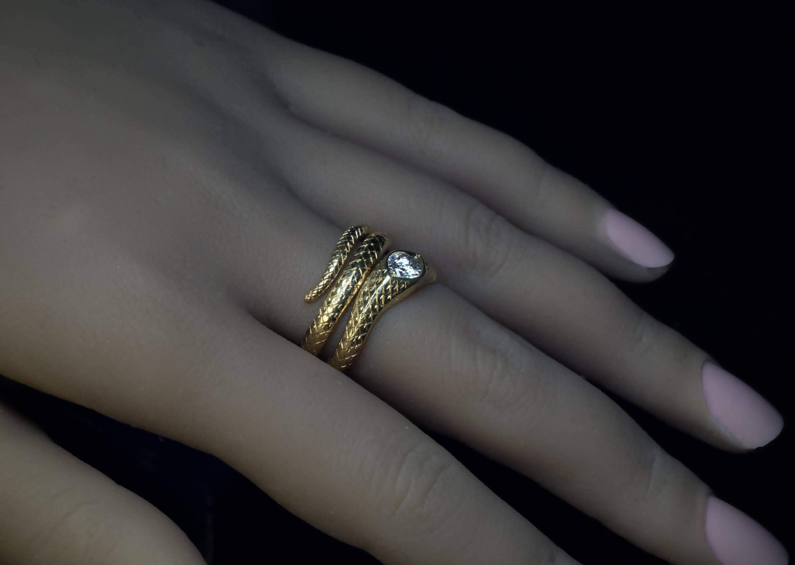 18k gold snake ring