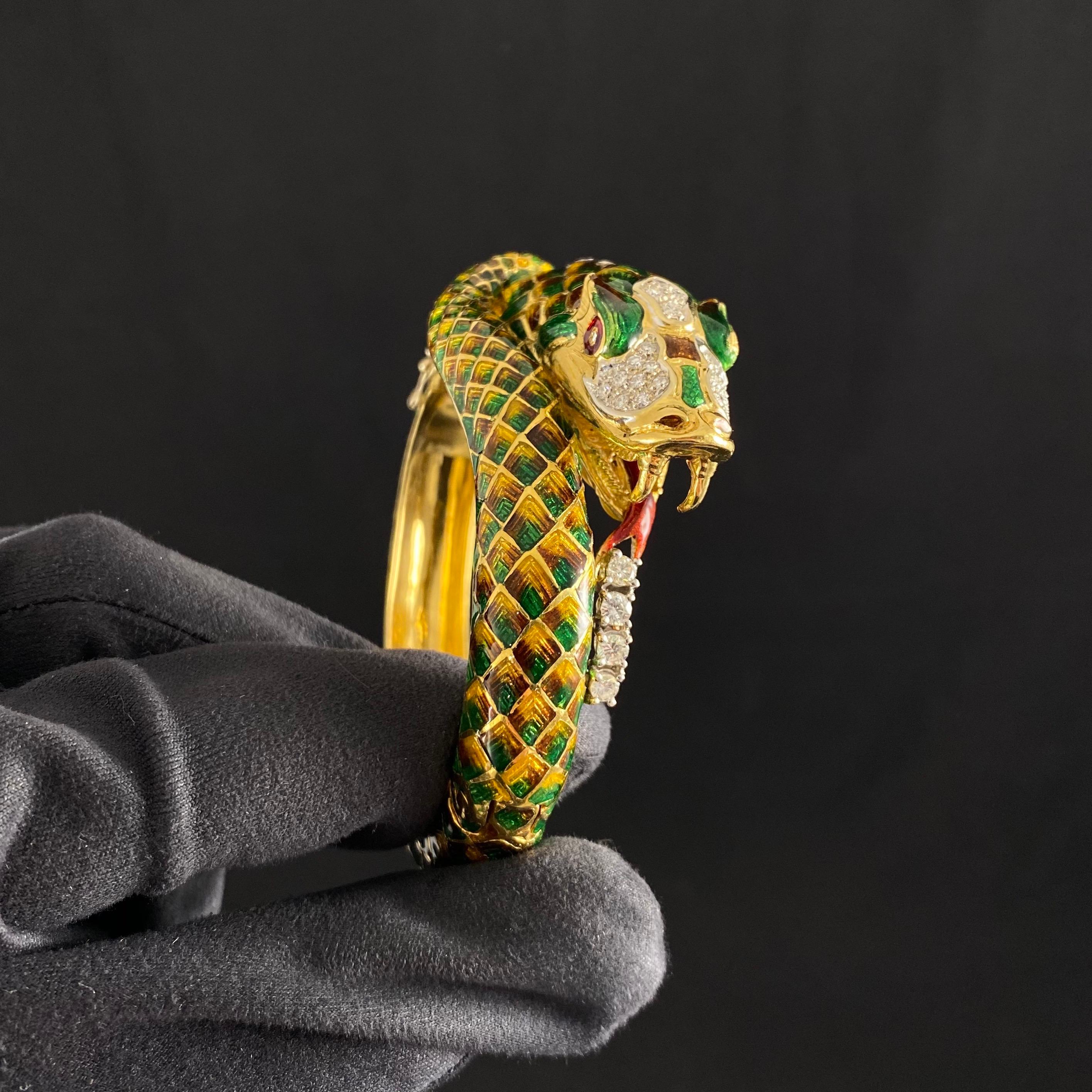 Modern Vintage Diamond Enamel Serpent Snake Bangle Bracelet Yellow Gold, Portugal 1970s