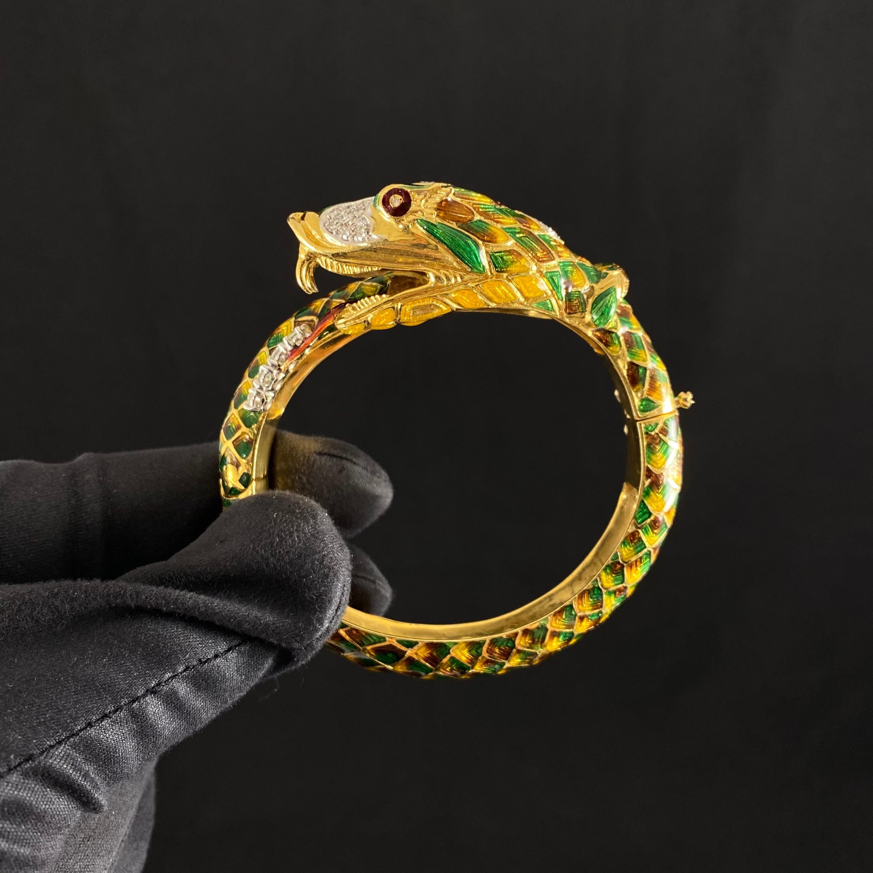 Round Cut Vintage Diamond Enamel Serpent Snake Bangle Bracelet Yellow Gold, Portugal 1970s