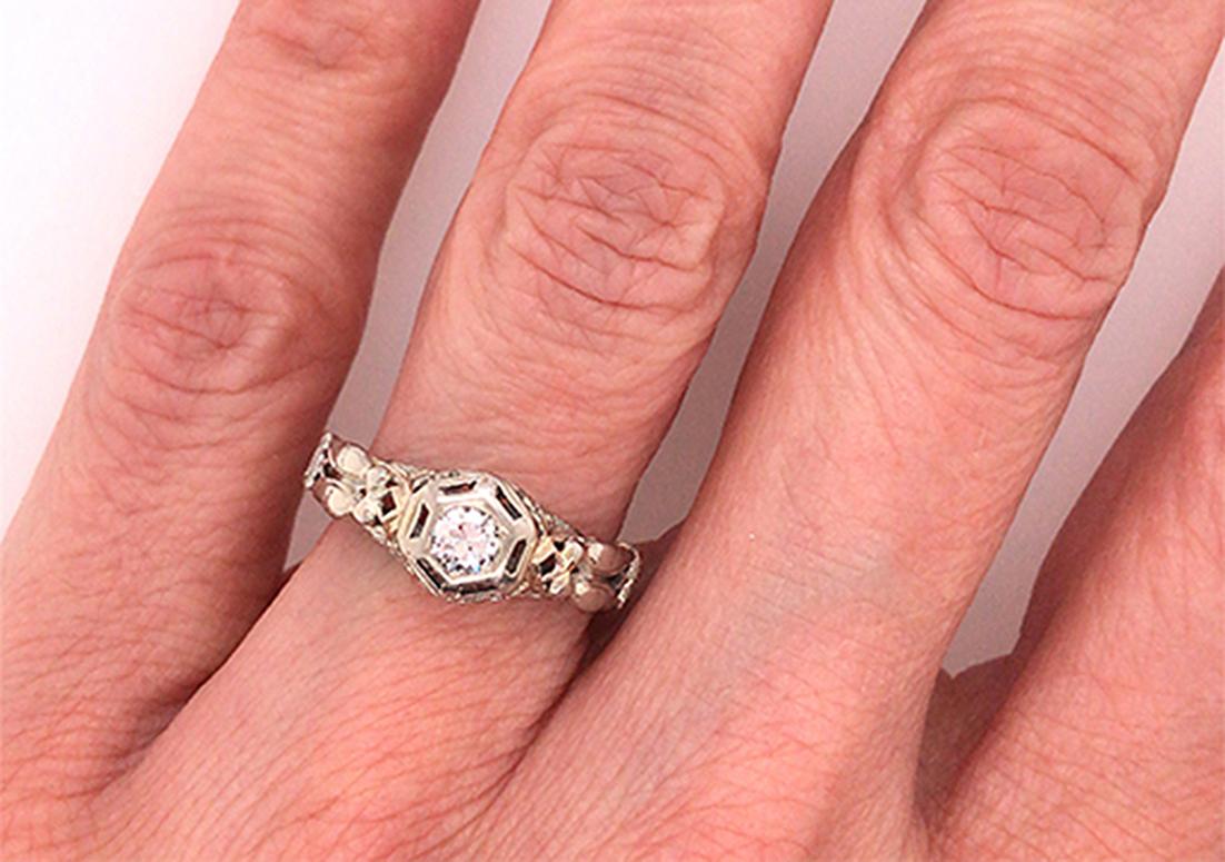 Women's Vintage Diamond Engagement Ring .26ct D-F/SI1 Ideal Lovebird 18k Antique Deco