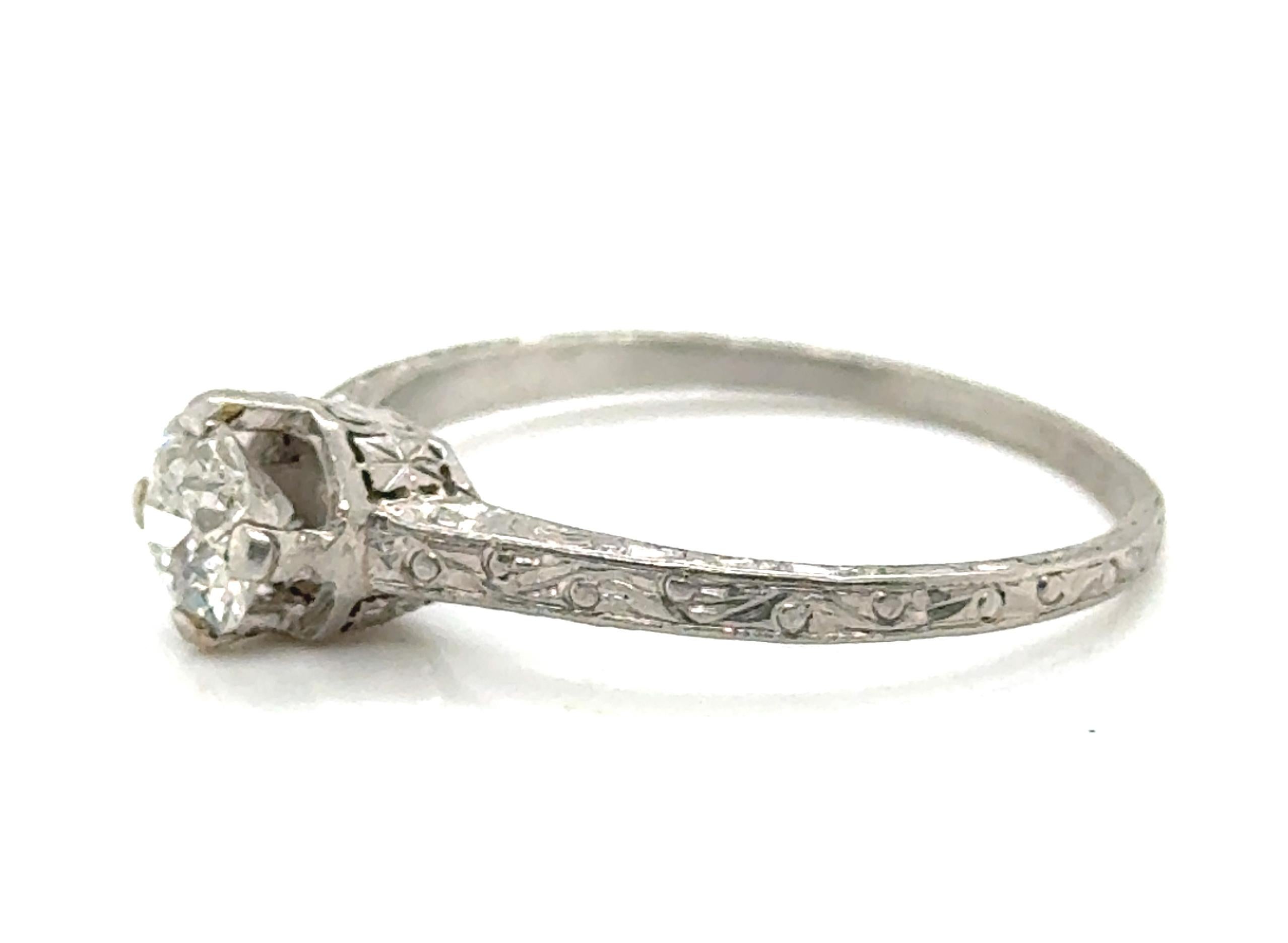 Anillo de compromiso de diamantes Art Déco Mined .65ct Solitario Platino Original años 20 en Excelente estado para la venta en Dearborn, MI
