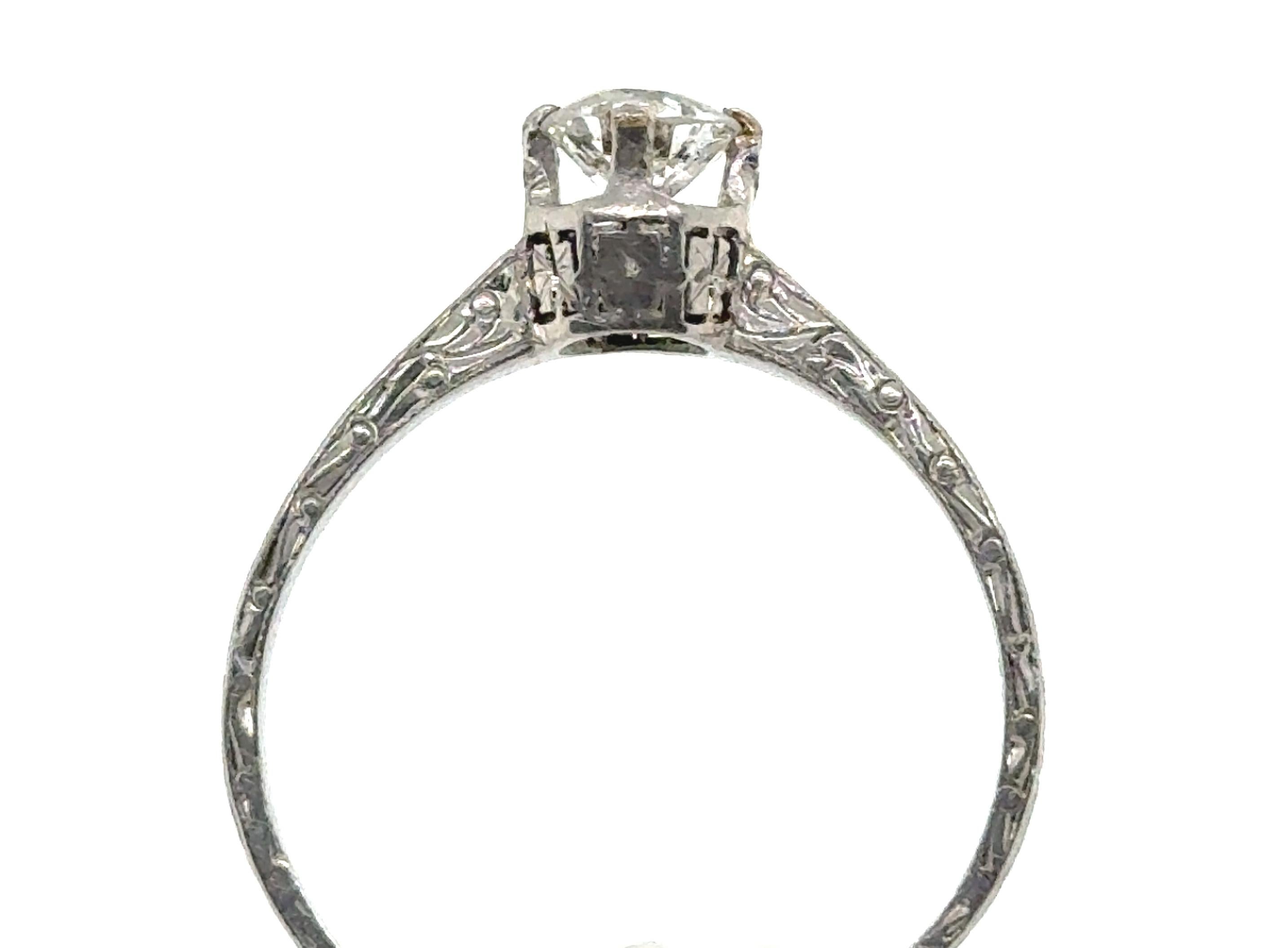 Anillo de Compromiso Art Decó Antiguo .65ct Diamante Solitario Platino



Con un espectacular centro de diamante natural auténtico de talla europea antigua de 0,65 ct H/SI2

Montaje de filigrana Art Carved a mano absolutamente asombroso

Echa un