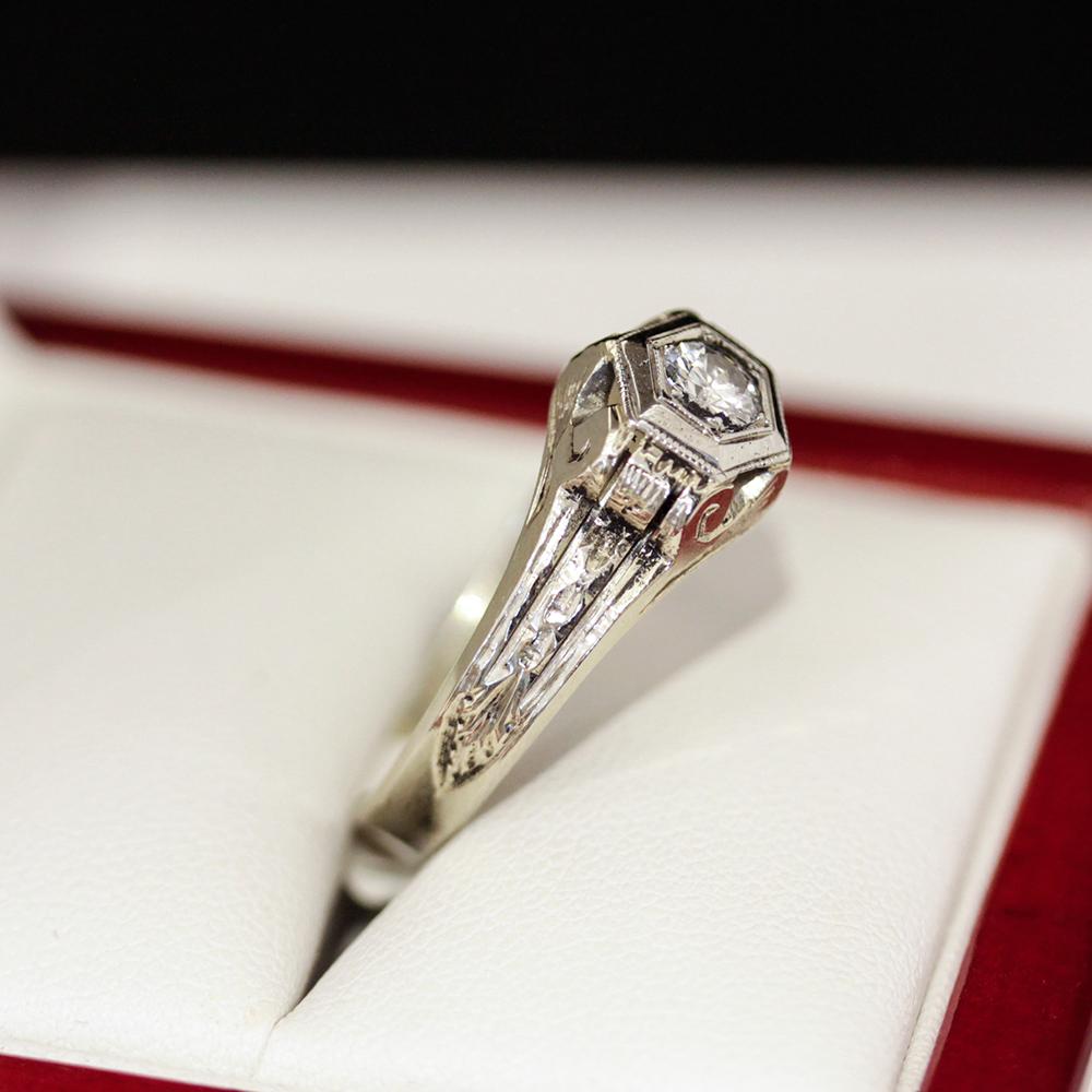Vintage Diamond Engagement Ring, Art Deco Architectural Unisex Ring In Good Condition In BALMAIN, NSW