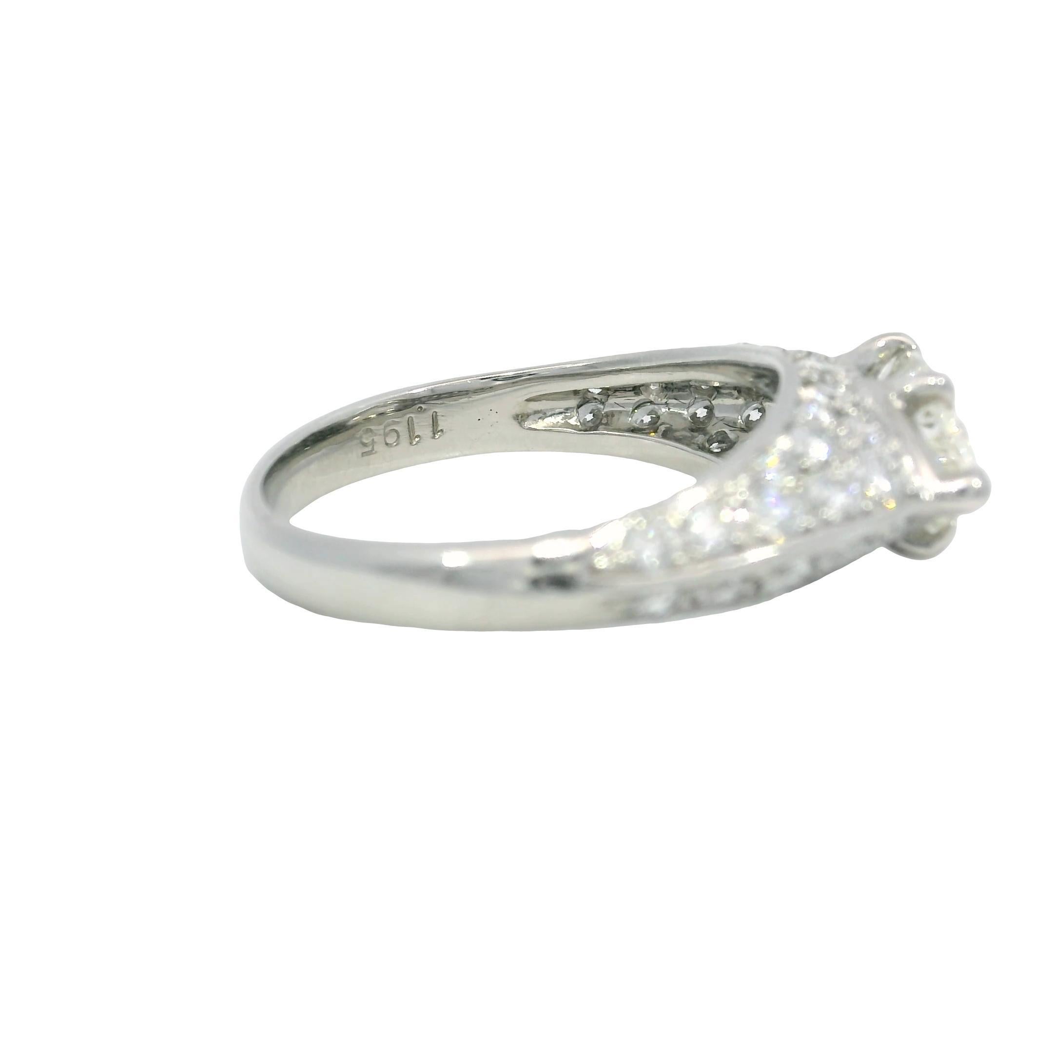 Anillo de compromiso de diamantes vintage East West Marquise Pave Set Montaje en platino en venta 4