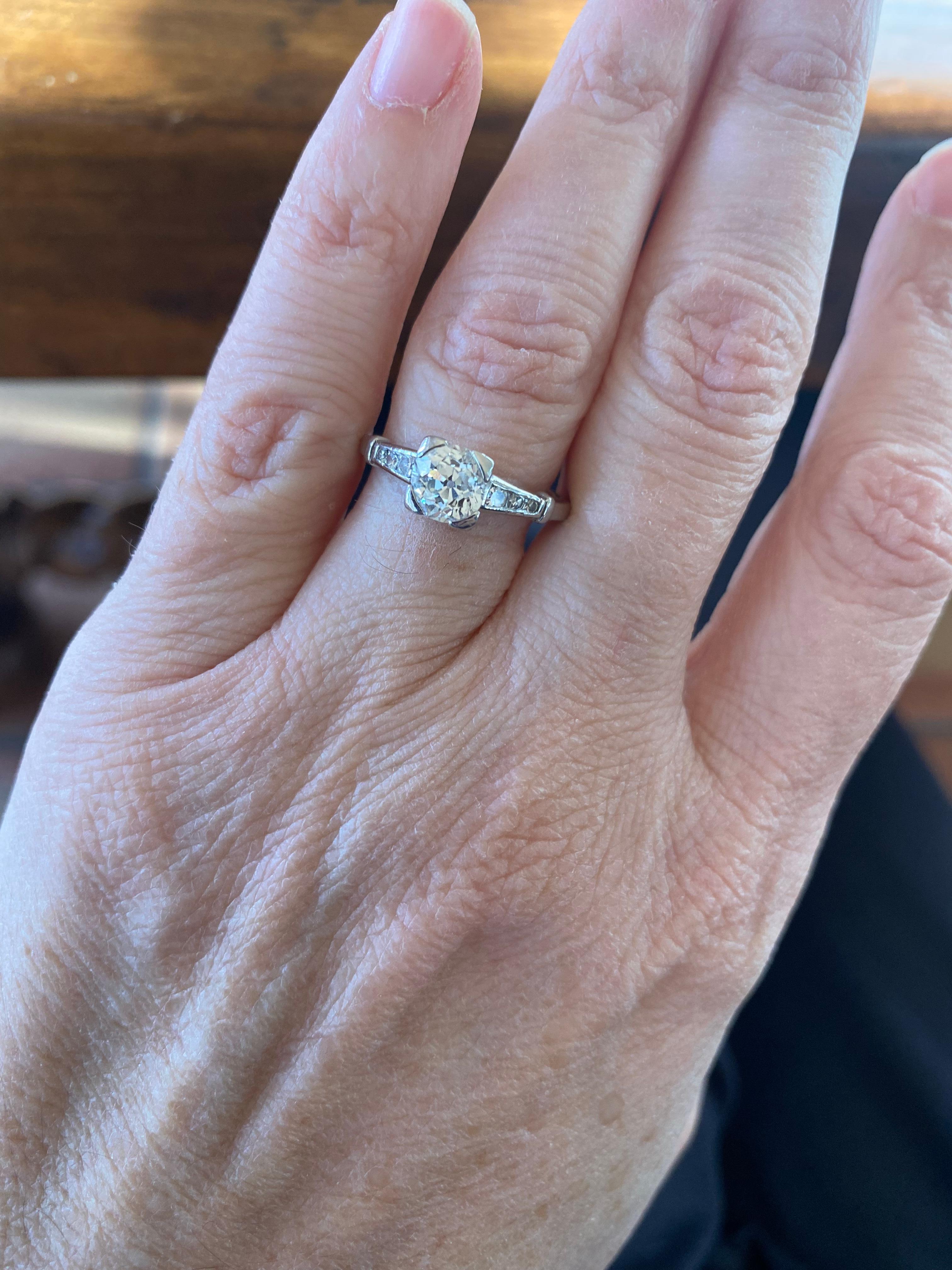 Women's Vintage Diamond Engagement Ring For Sale