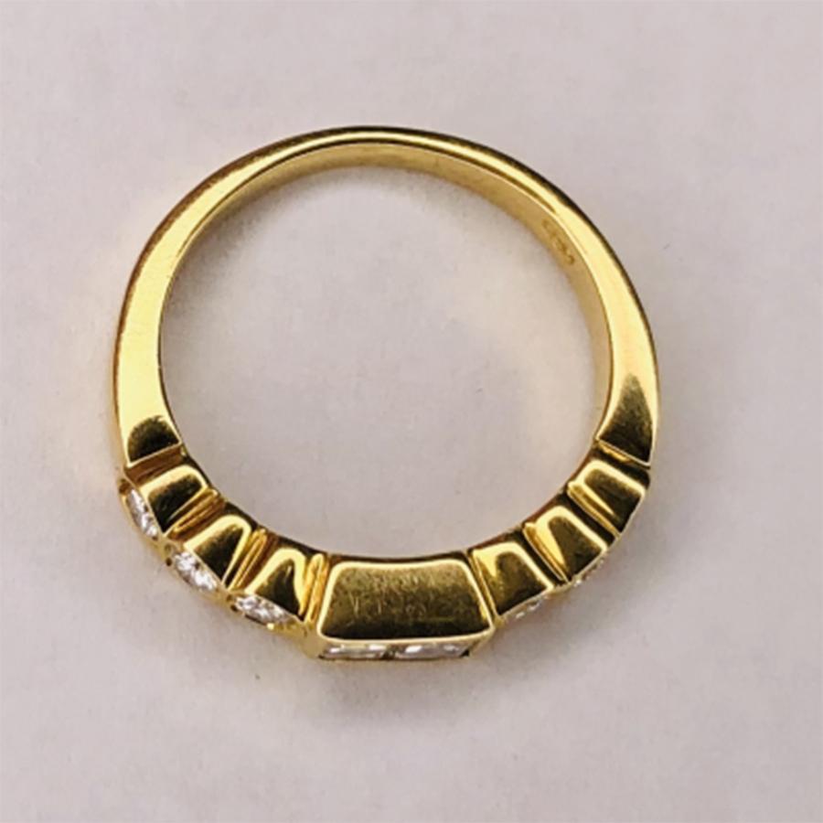 Vintage Diamond Eternity 18 Karat Gold Band Ring Fine Estate Jewelry In Excellent Condition In Montreal, QC