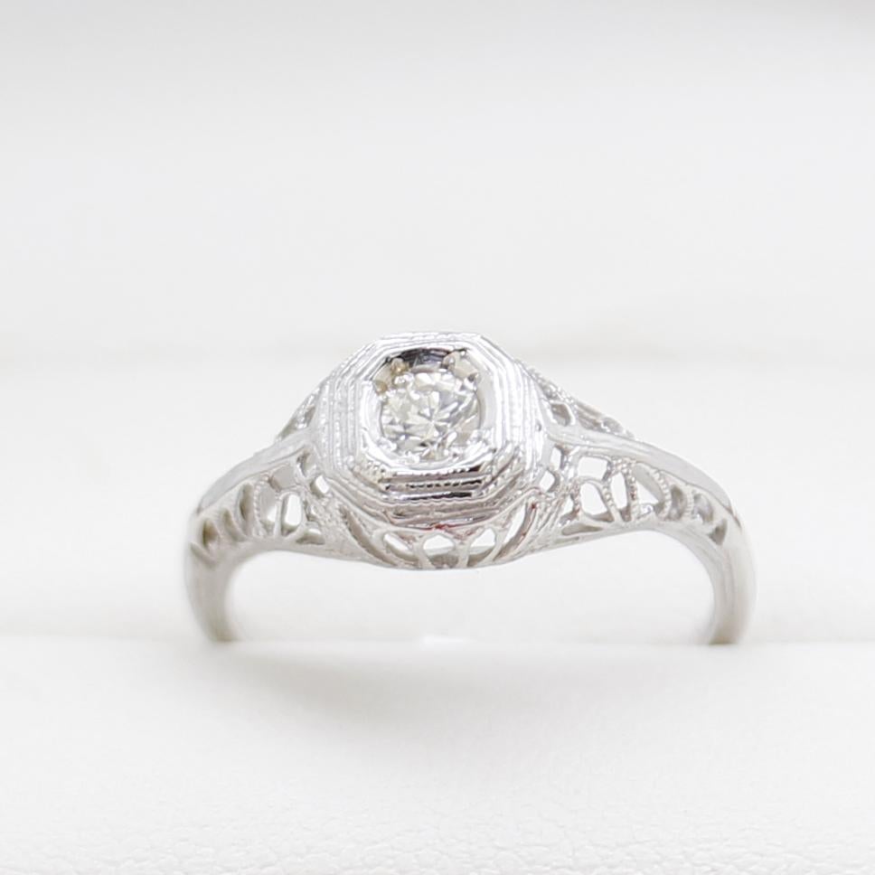 Vintage Diamond Filigree Engagement Ring, White Gold For Sale 2