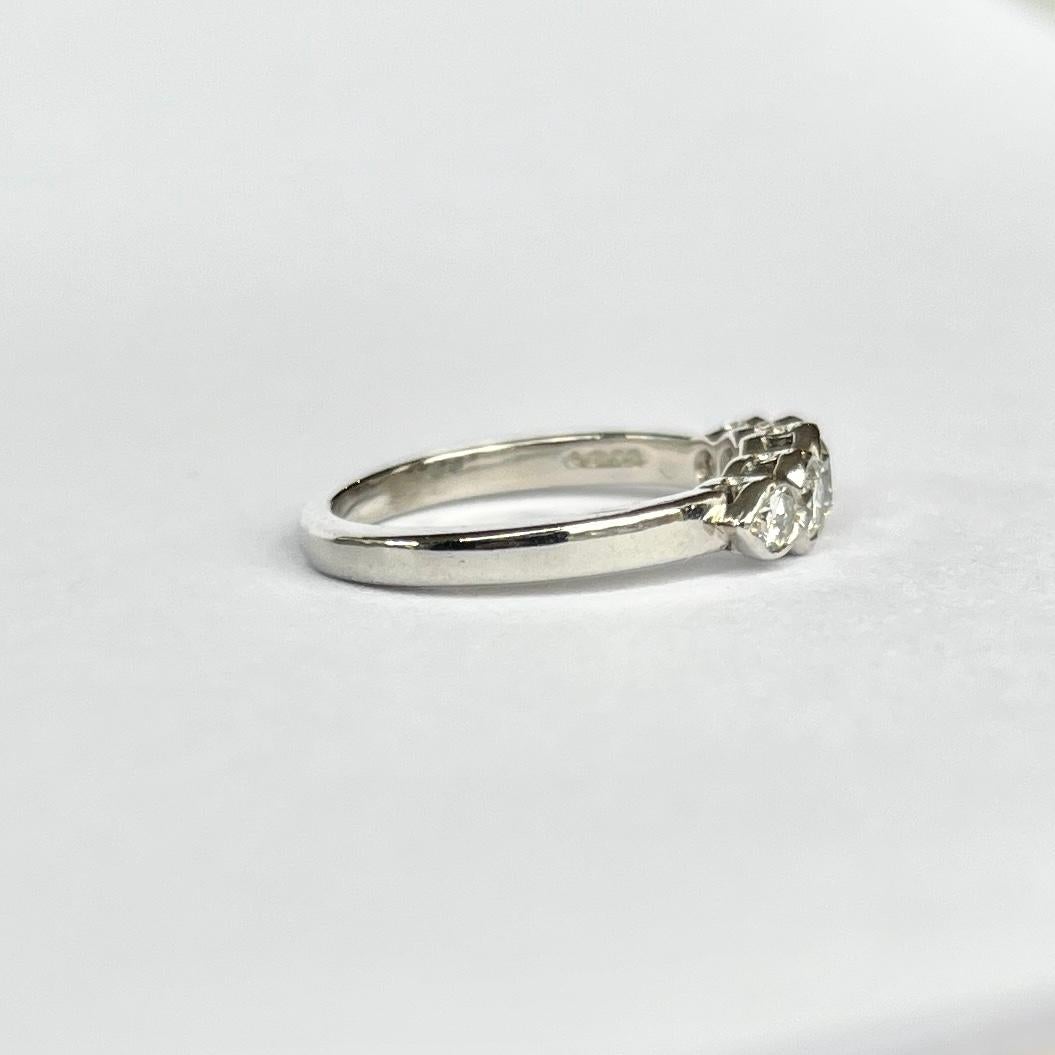 Fünf-Stein-Platin-Diamant im Vintage-Stil für Damen oder Herren im Angebot
