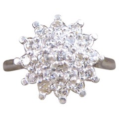 Bague grappe de fleurs vintage en or blanc 18 carats et diamants