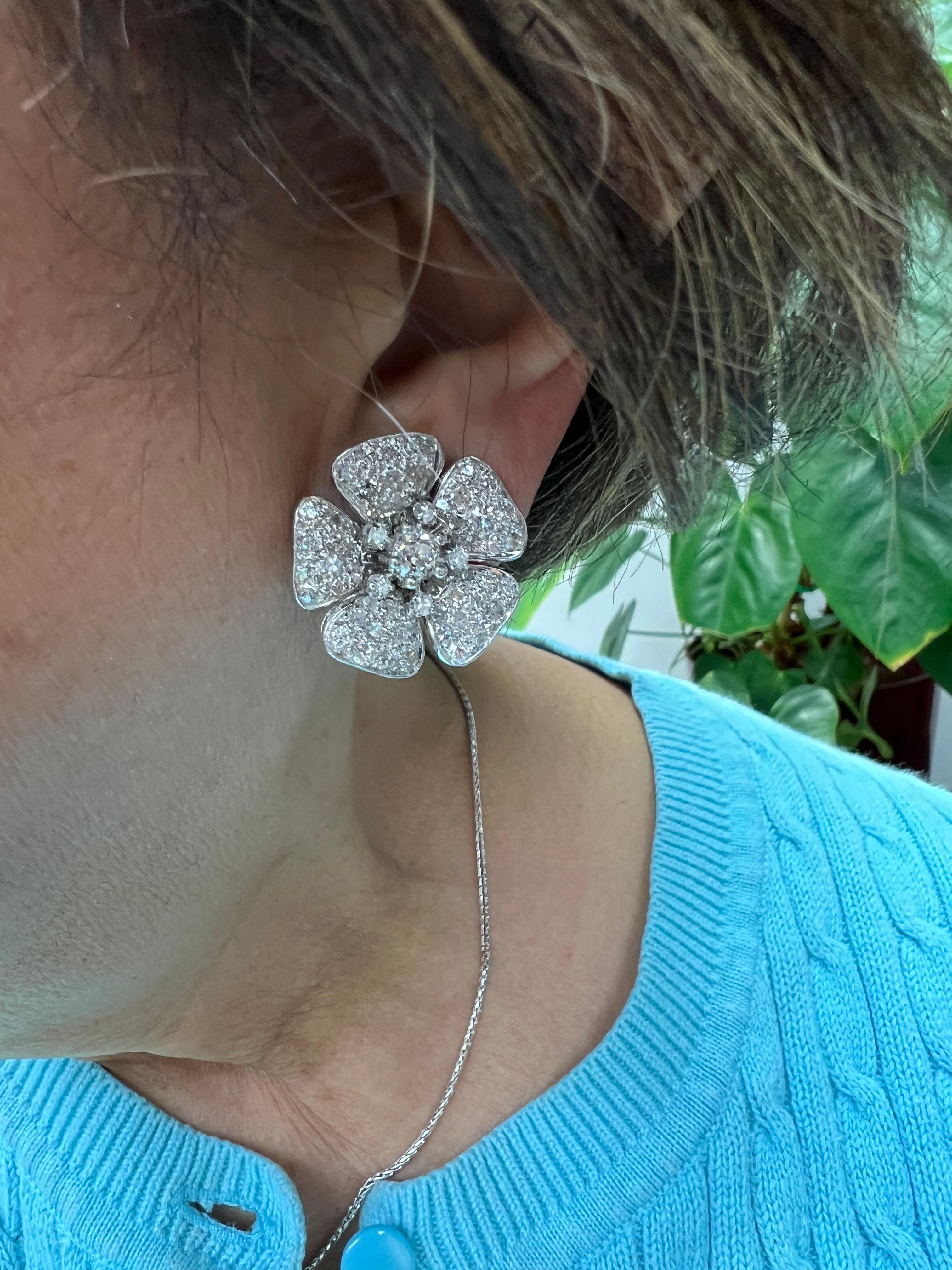 Vintage Diamant-Blumen-Platin-Ohrclips für Damen oder Herren im Angebot