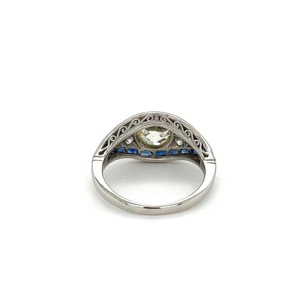 Vintage Diamond GIA and Blue Sapphire Platinum Cocktail Ring In Excellent Condition For Sale In Montreal, QC