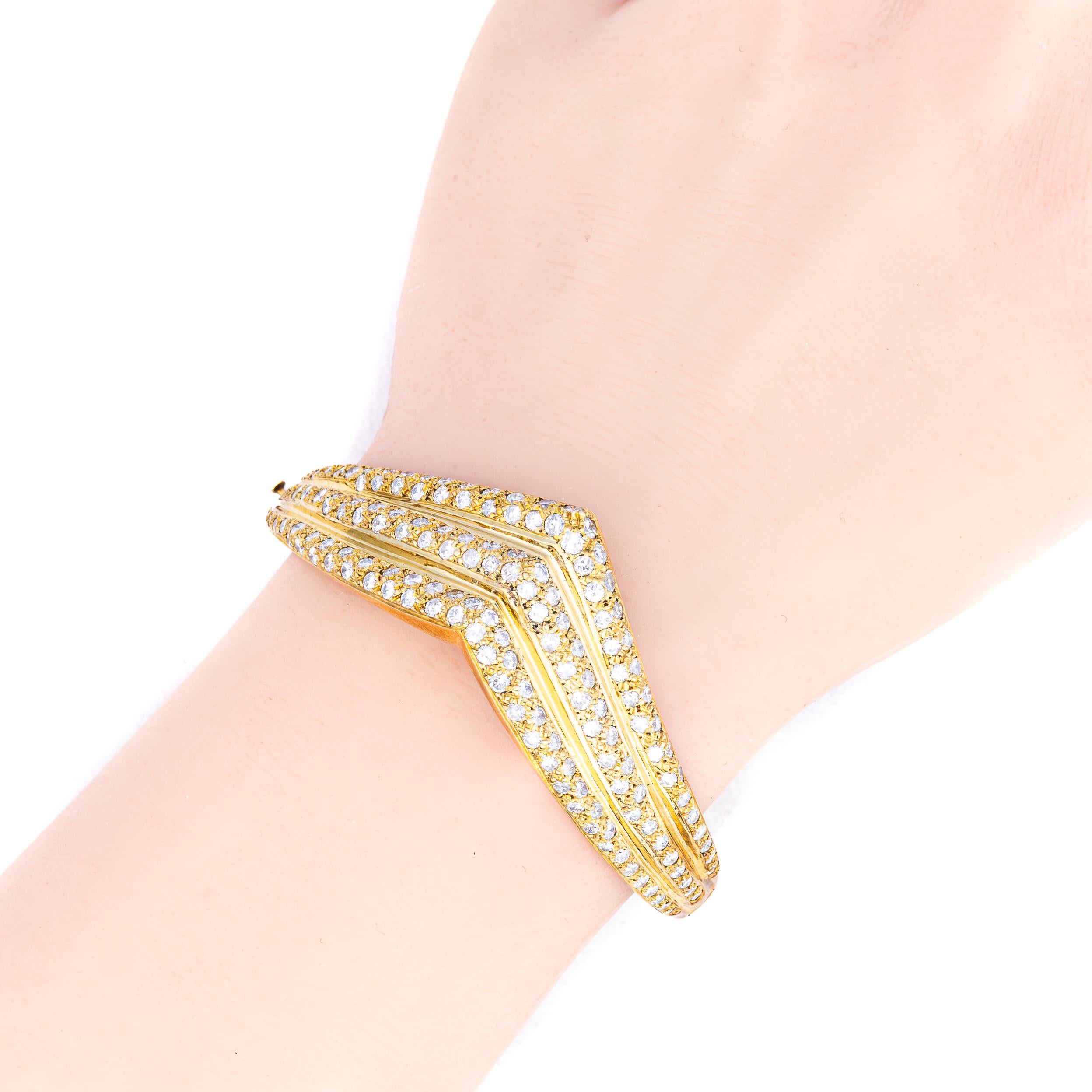 Retro Vintage Diamond Gold Bangle Bracelet For Sale