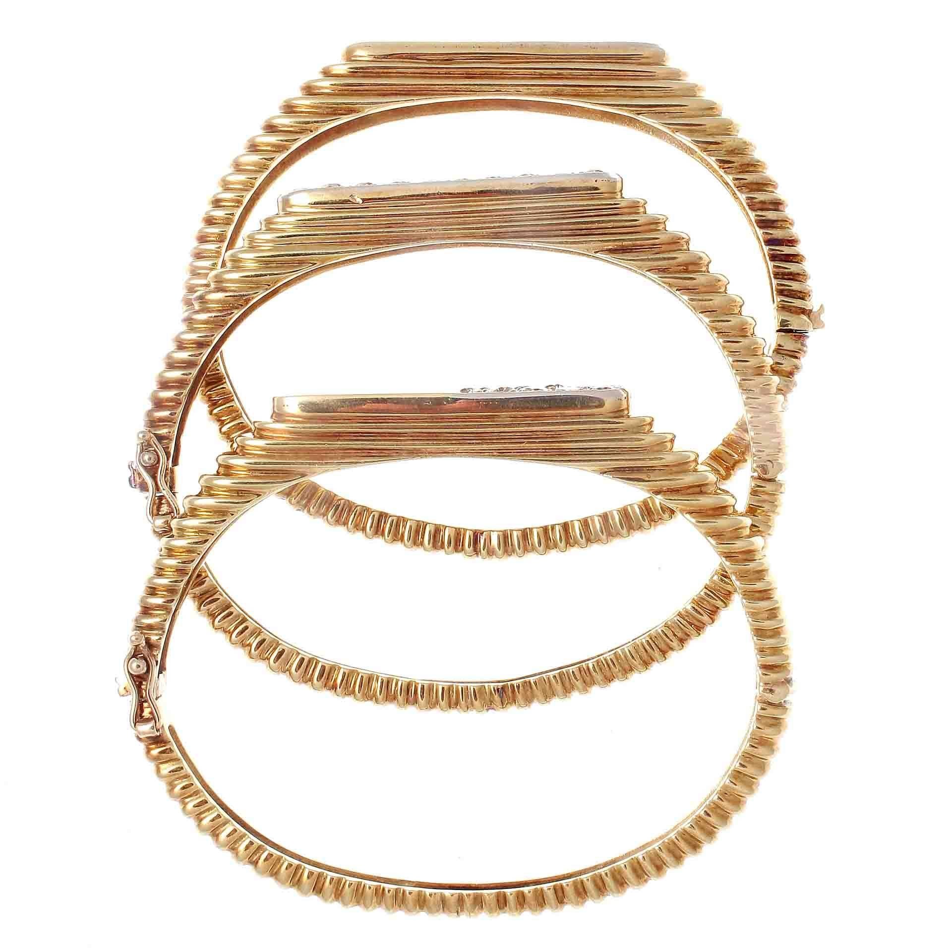 Vintage Diamond Gold Bangle Bracelets In Excellent Condition In Beverly Hills, CA