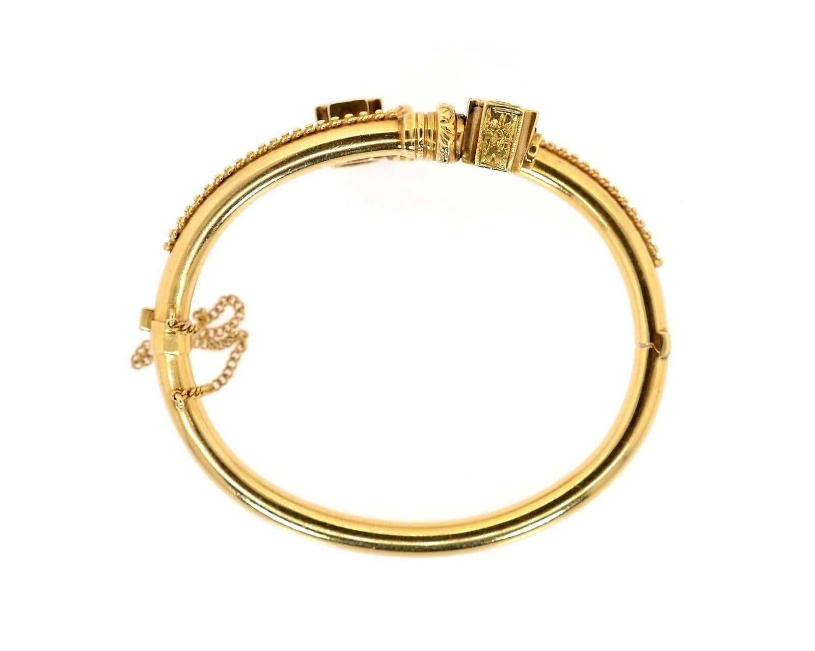 Vintage Diamond Gold Bangle In Good Condition In Beverly Hills, CA