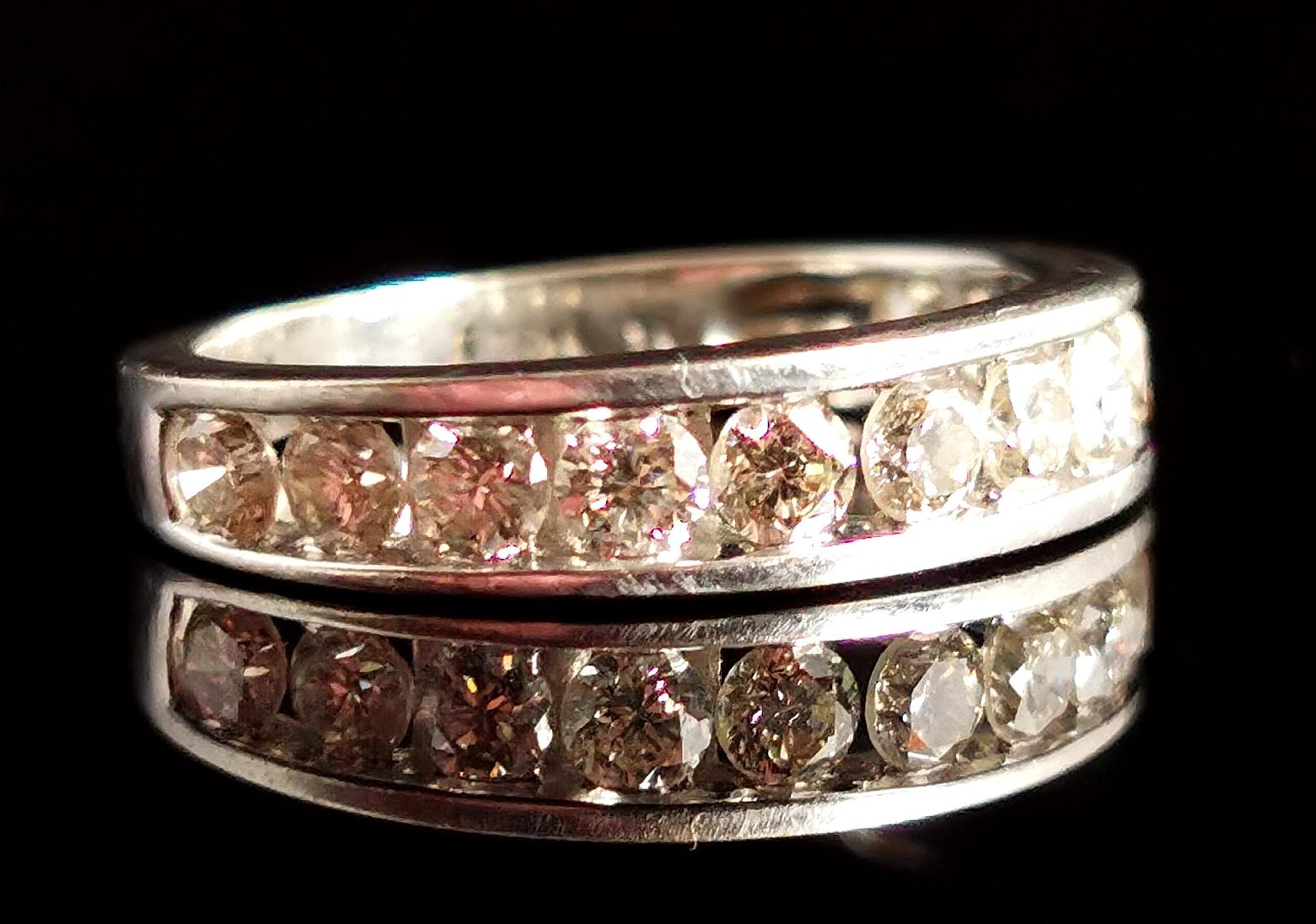 Vintage Diamant-Eternity-Ring mit halber Creolen, 9k Weißgold im Zustand „Gut“ im Angebot in NEWARK, GB