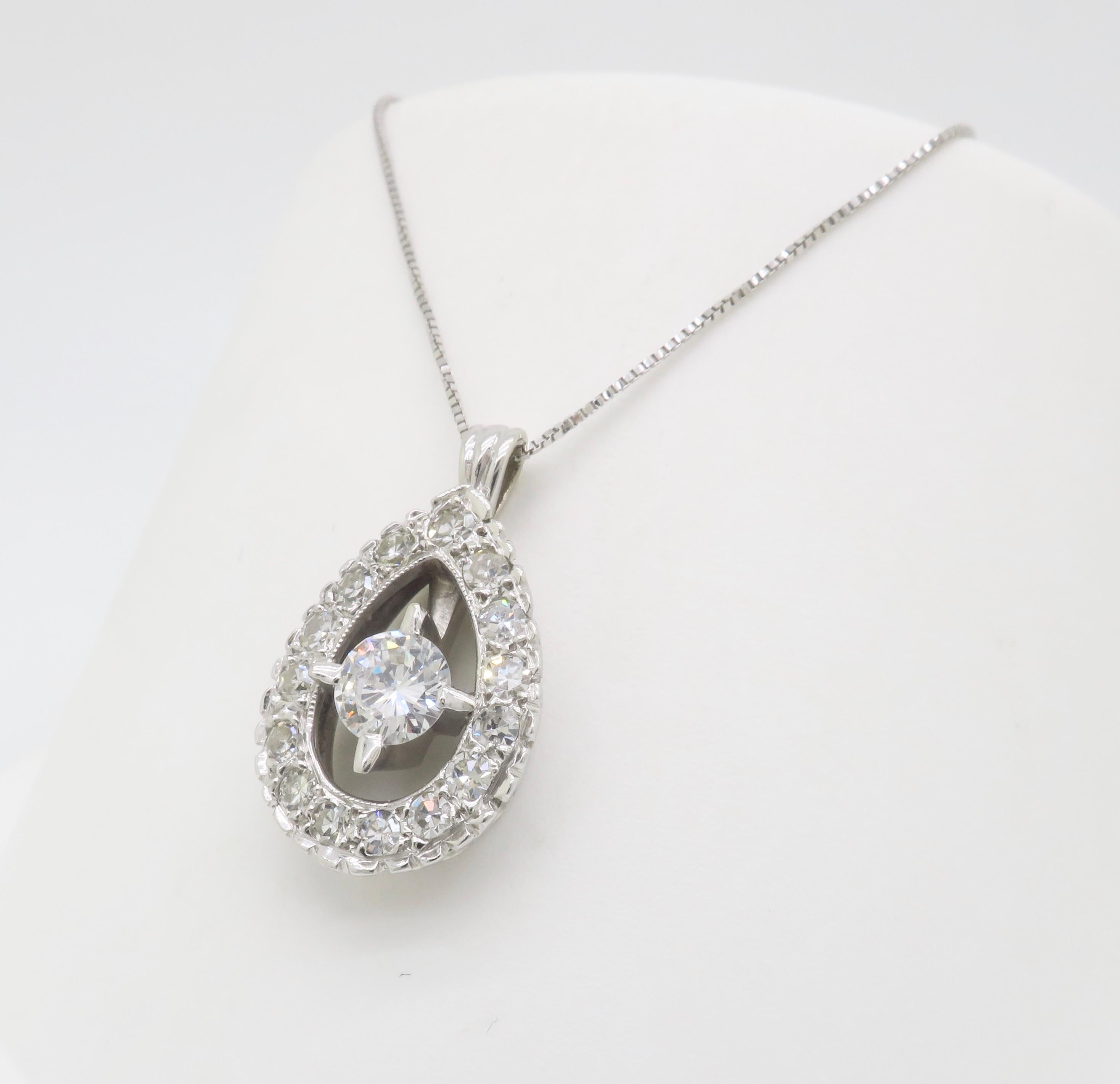 Vintage Diamond Halo Pendant Necklace In Excellent Condition For Sale In Webster, NY