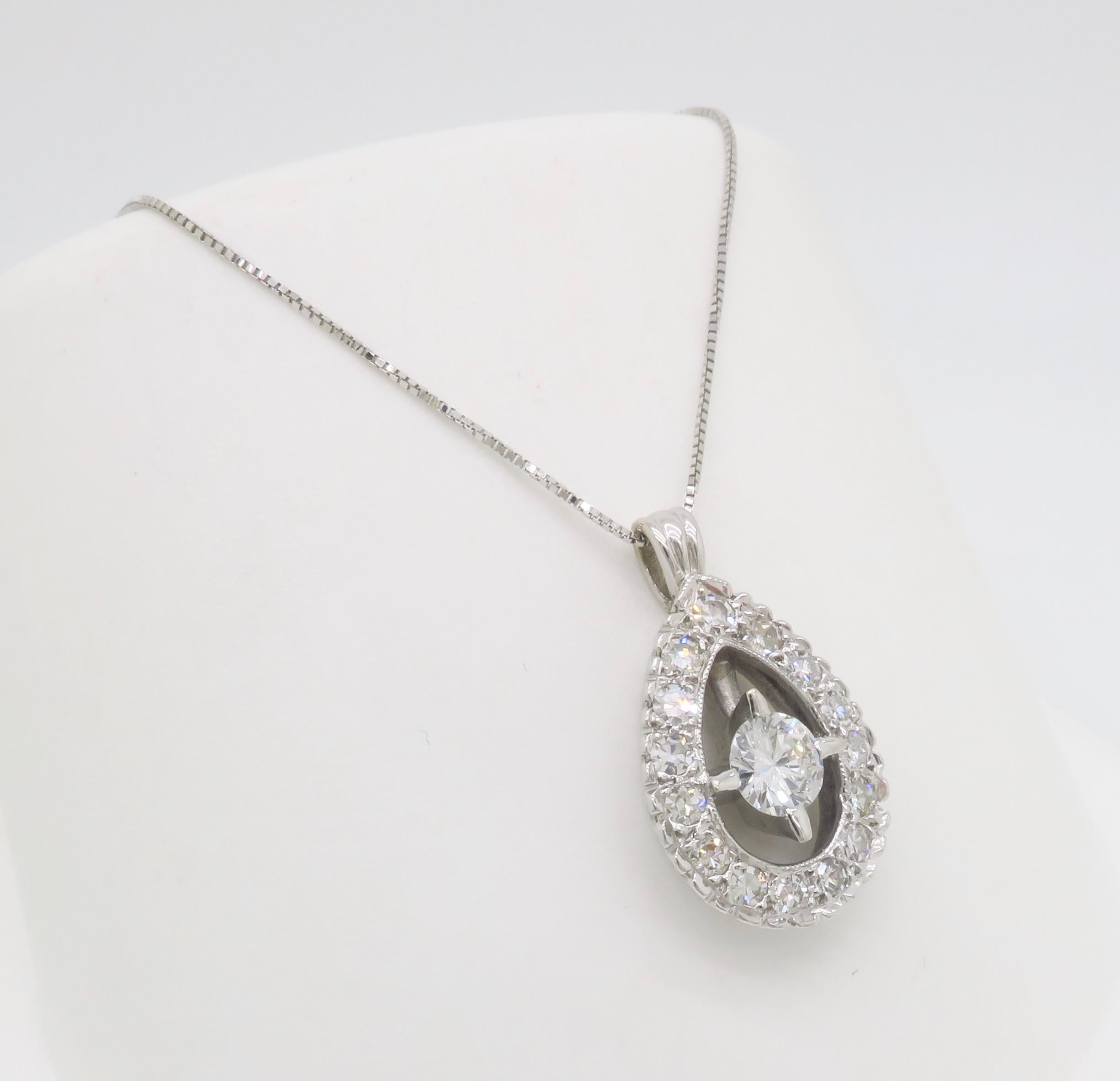 Women's Vintage Diamond Halo Pendant Necklace For Sale