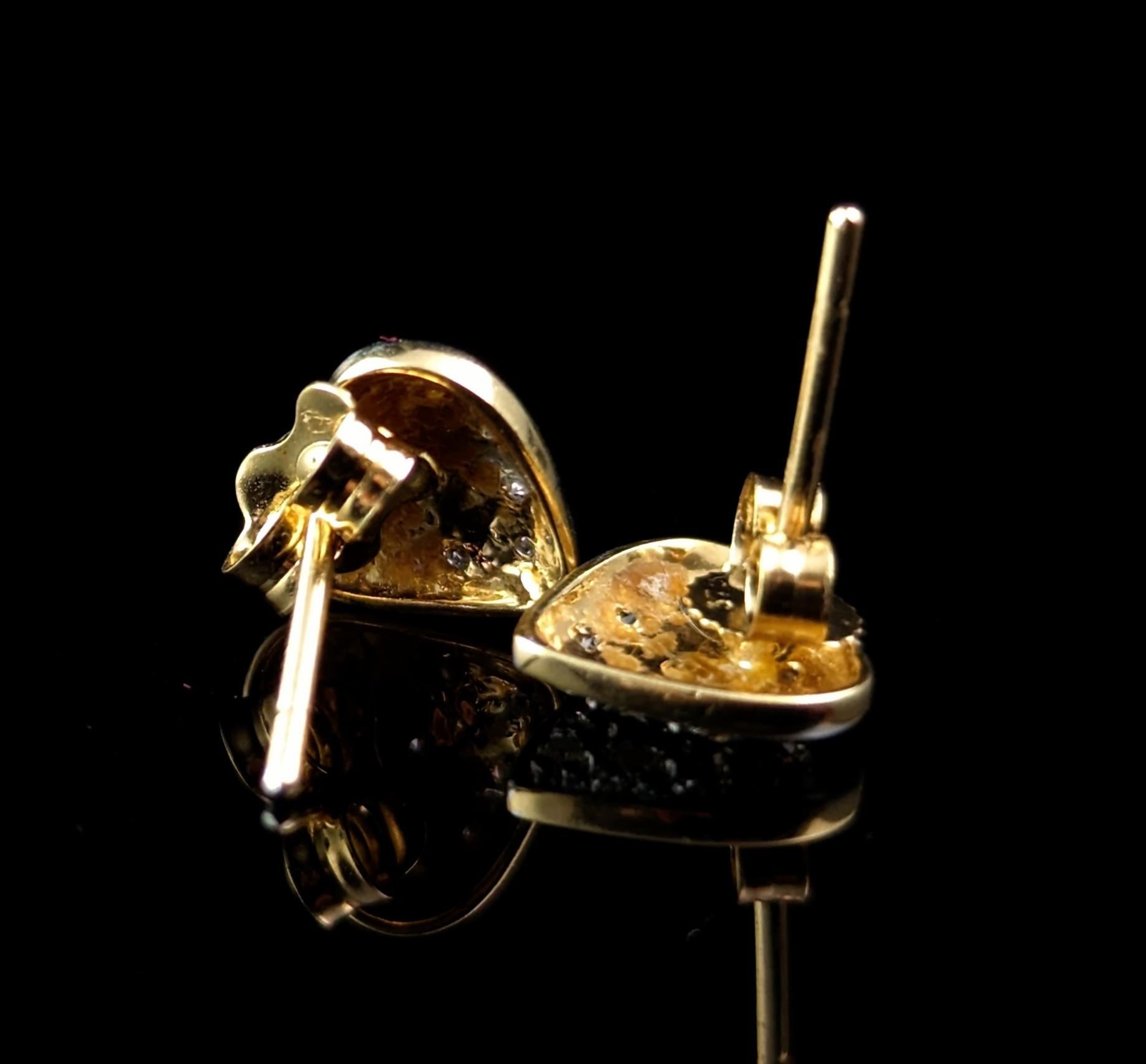Modern Vintage Diamond heart stud earrings, 9kt gold  For Sale