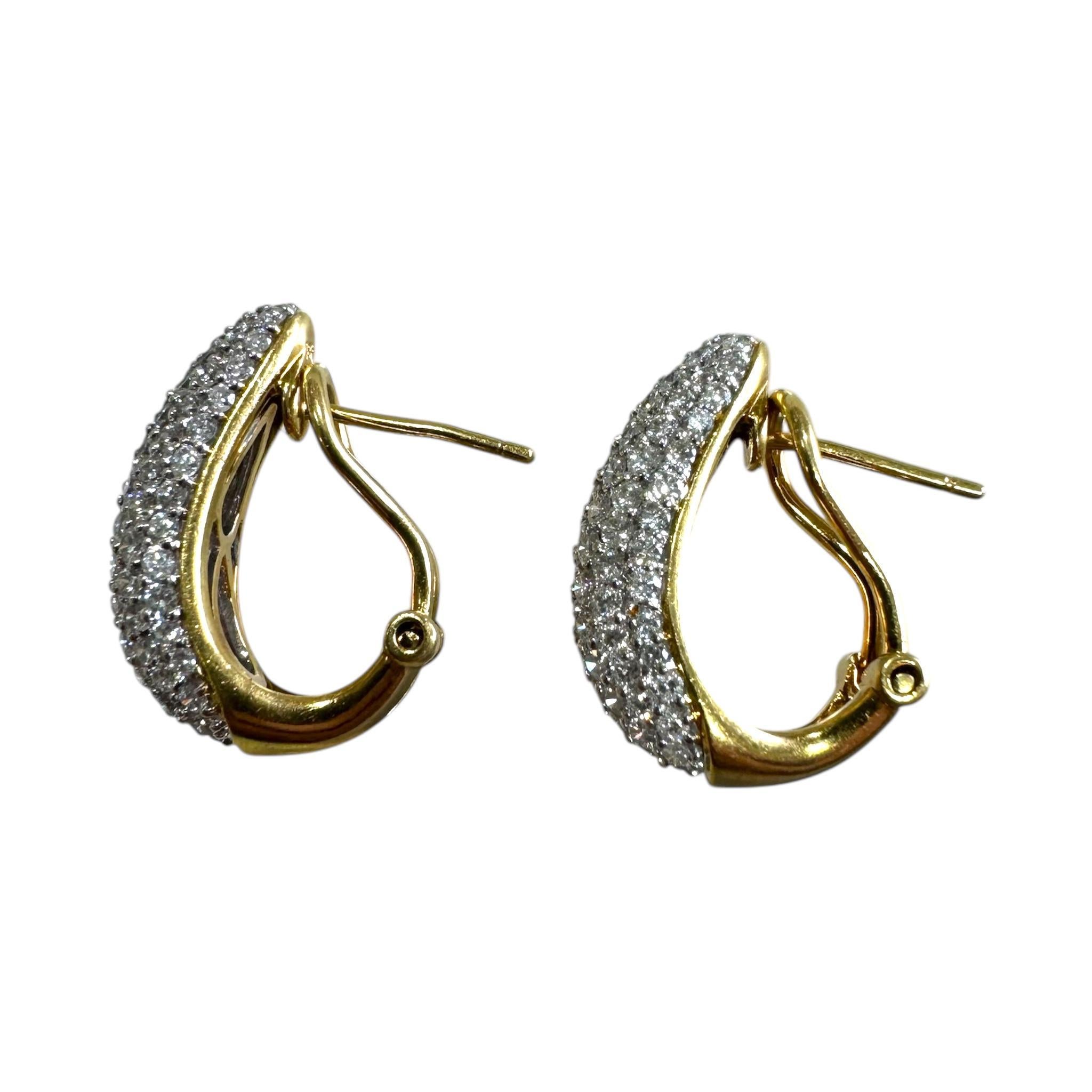 Vintage Diamant Huggie-Ohrringe 18K Gold mit Diamanten im Angebot 1