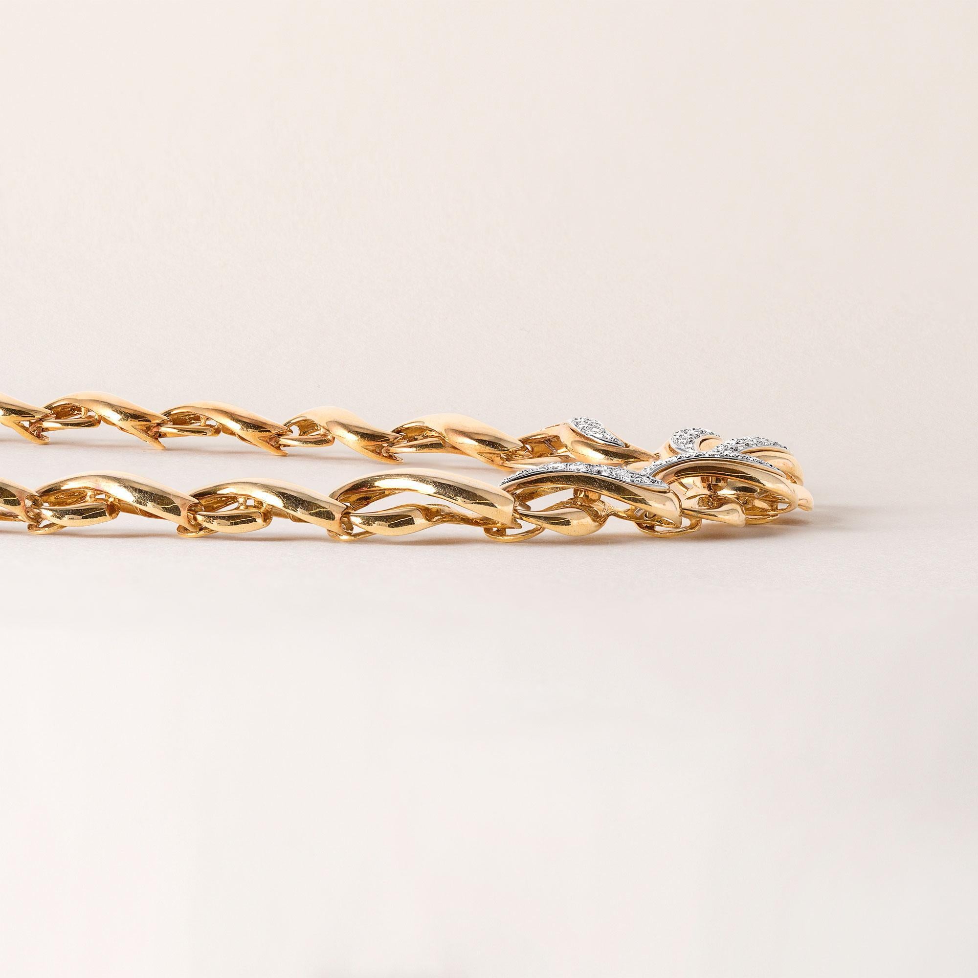 Vintage Diamond Infinity Chain Two Tone 18K Collier en or bicolore Bon état - En vente à Los Angeles, CA
