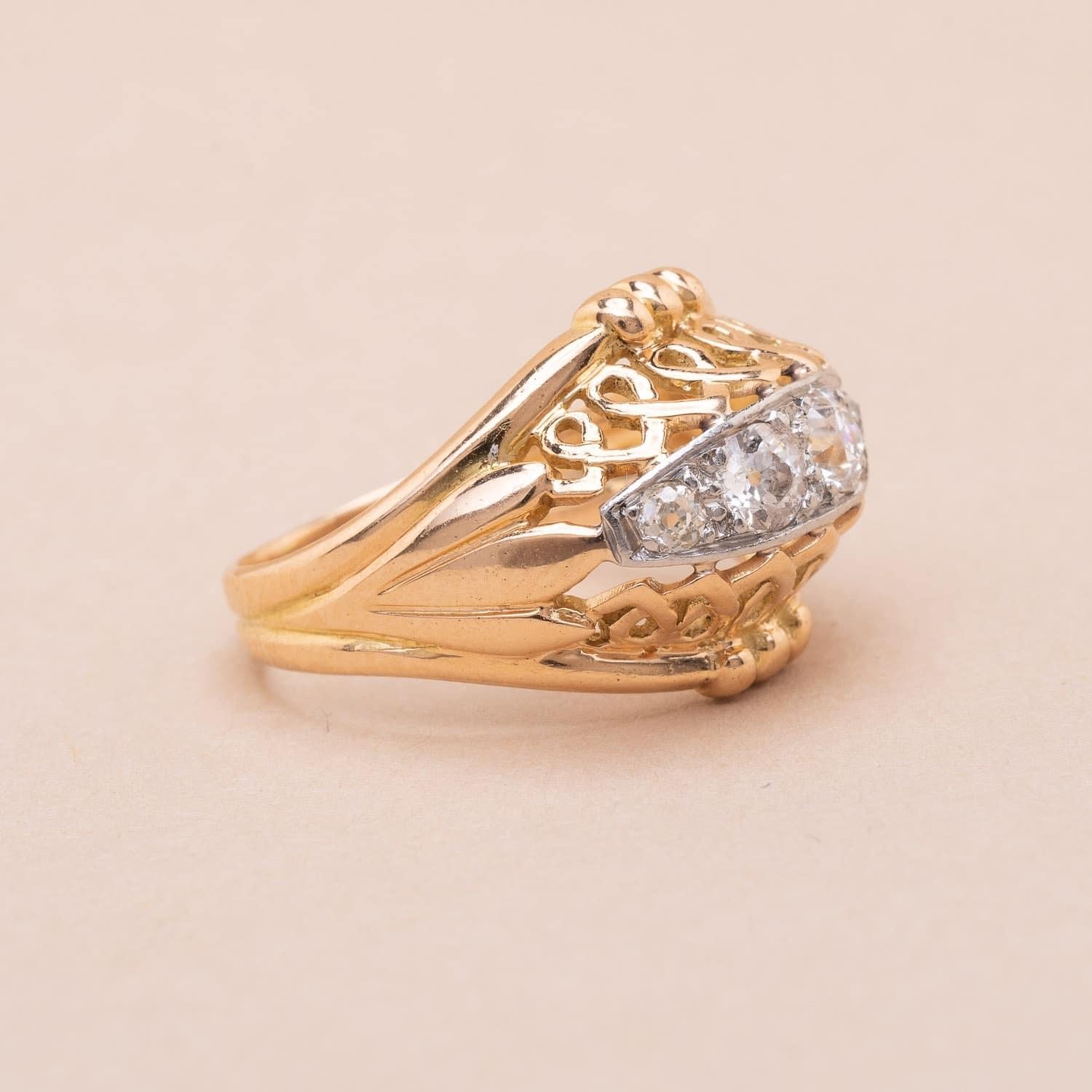 Diamant- Jarretiere-Ring mit Diamanten  im Zustand „Gut“ im Angebot in PARIS, FR