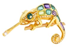 Vintage Diamond Multi-Gem 18 Karat Gold Carved Stone Chameleon Lizard Brooch