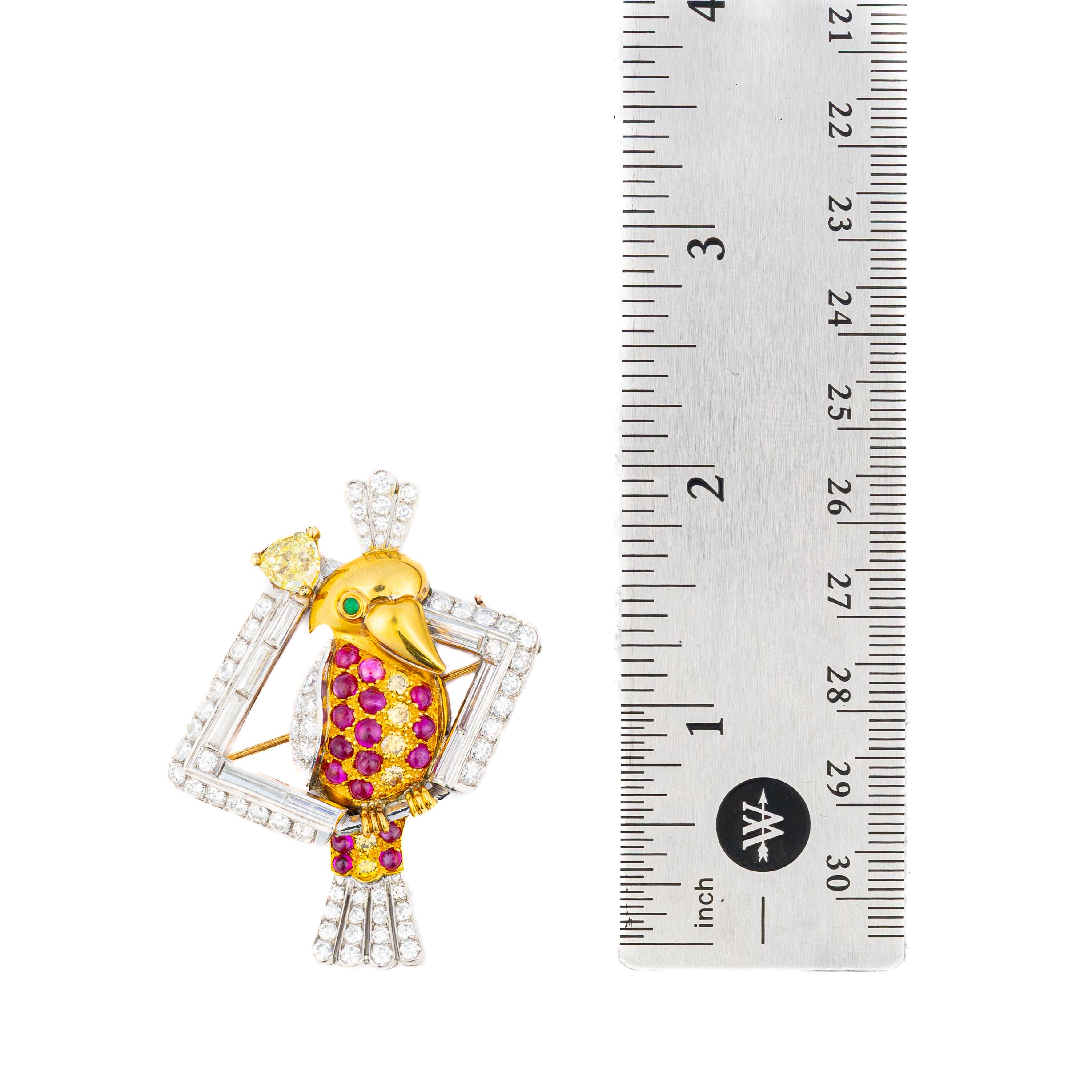 Broche vintage de diamantes y multigemas con forma de pájaro Corte redondo en venta
