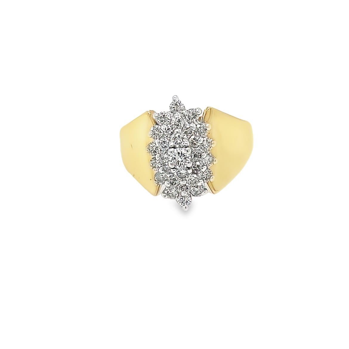 Bague navette vintage en or blanc et jaune 14 carats avec diamants Pour femmes en vente