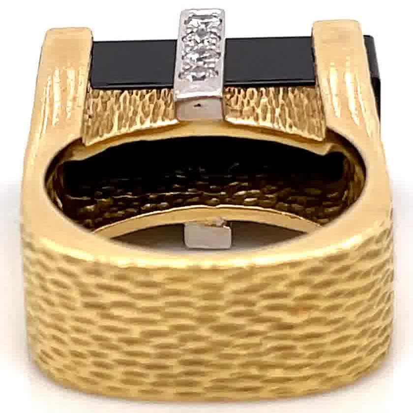 Vintage Diamond Onyx 18 Karat Gold Brutalist Ring In Excellent Condition In Beverly Hills, CA
